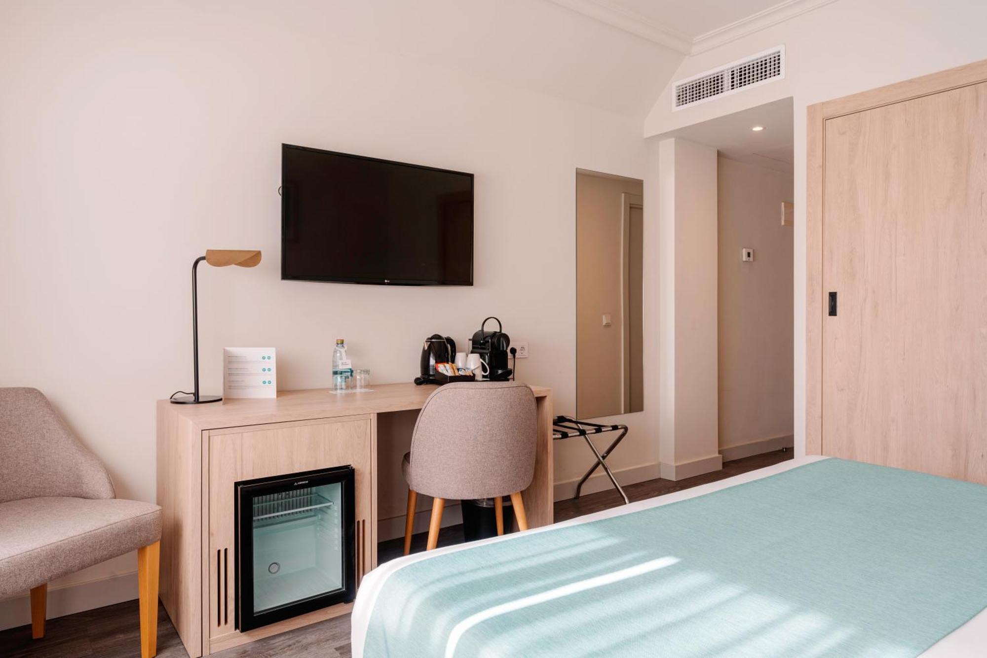 Premium Double Room Bali Bed My Favorite Club