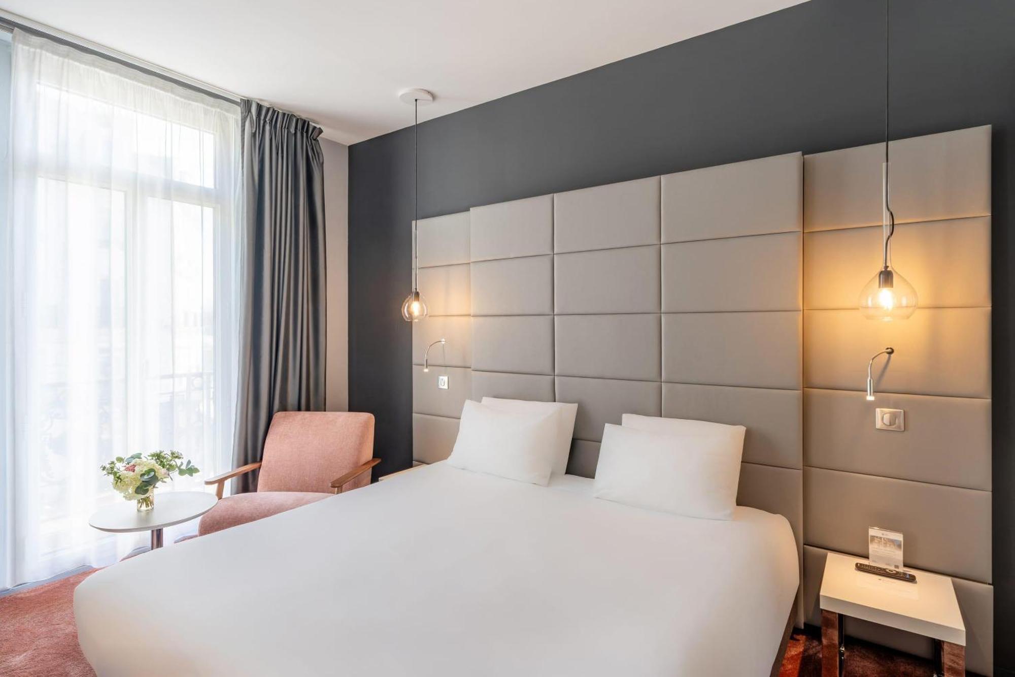 Standard Queen Room