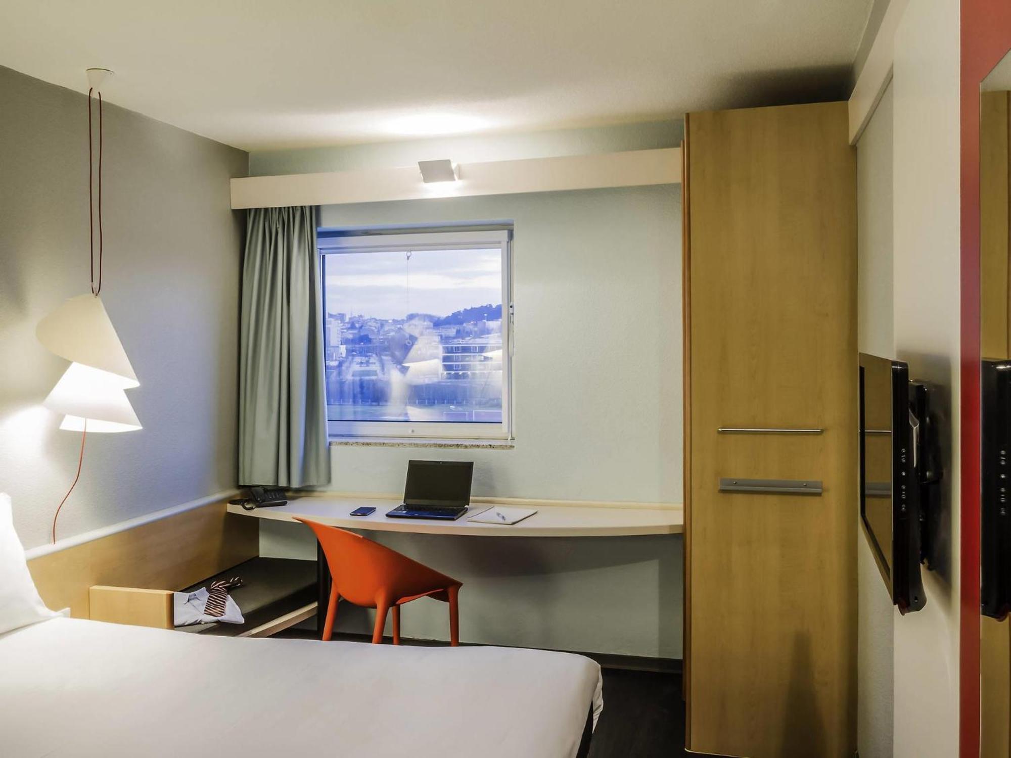 Standard Room Two Single Beds Non-Smoking