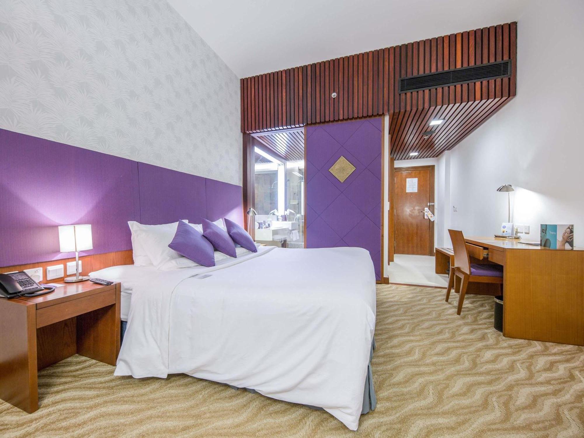 Superior King Room Ocean View