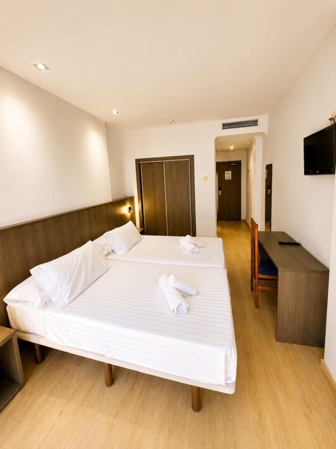 Small Twin Room