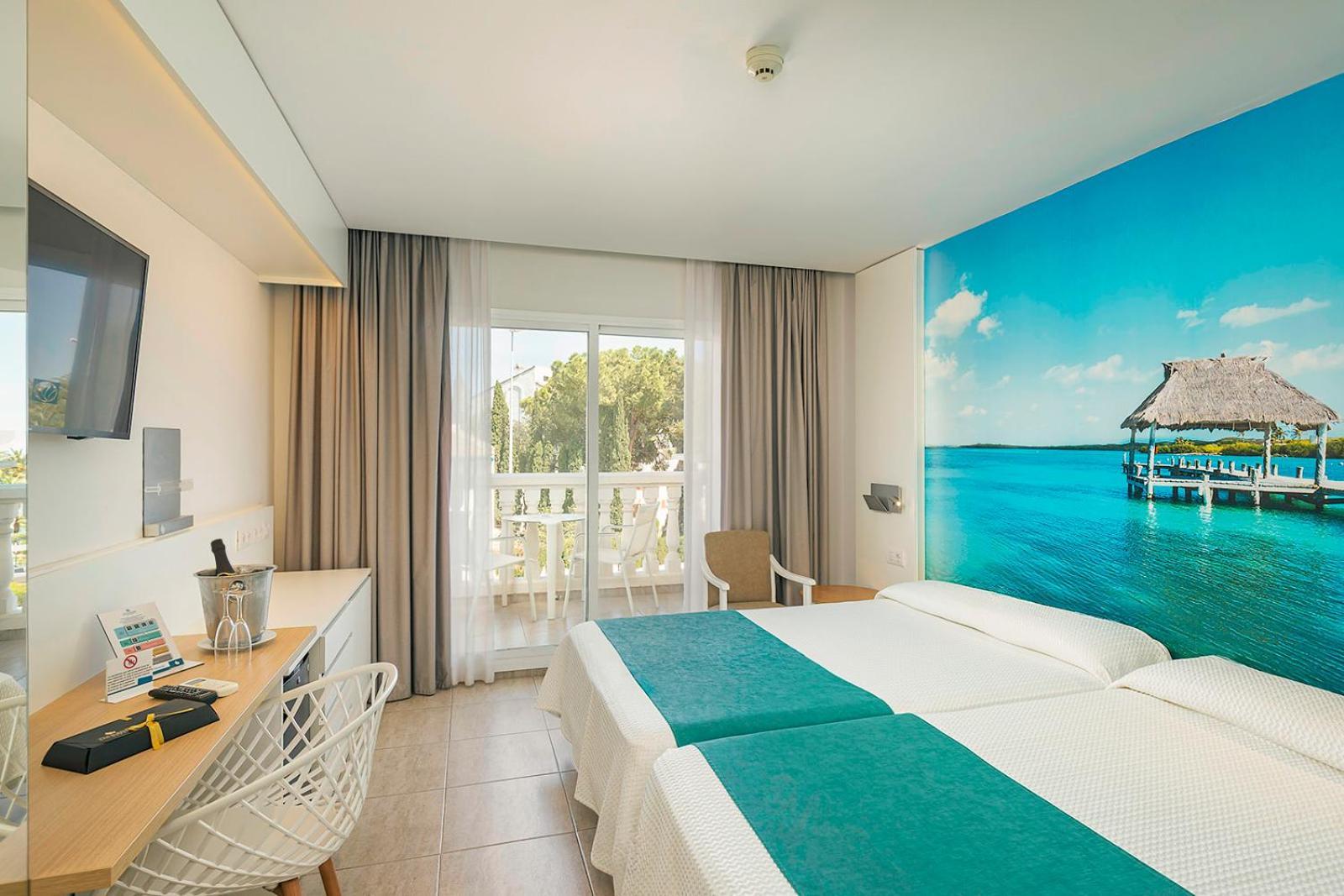 Premium Twin Room