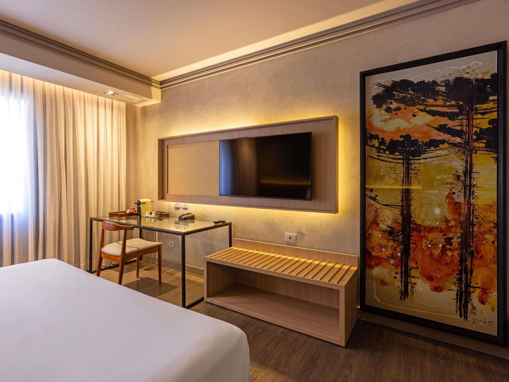 Premium Luxury Queen Room