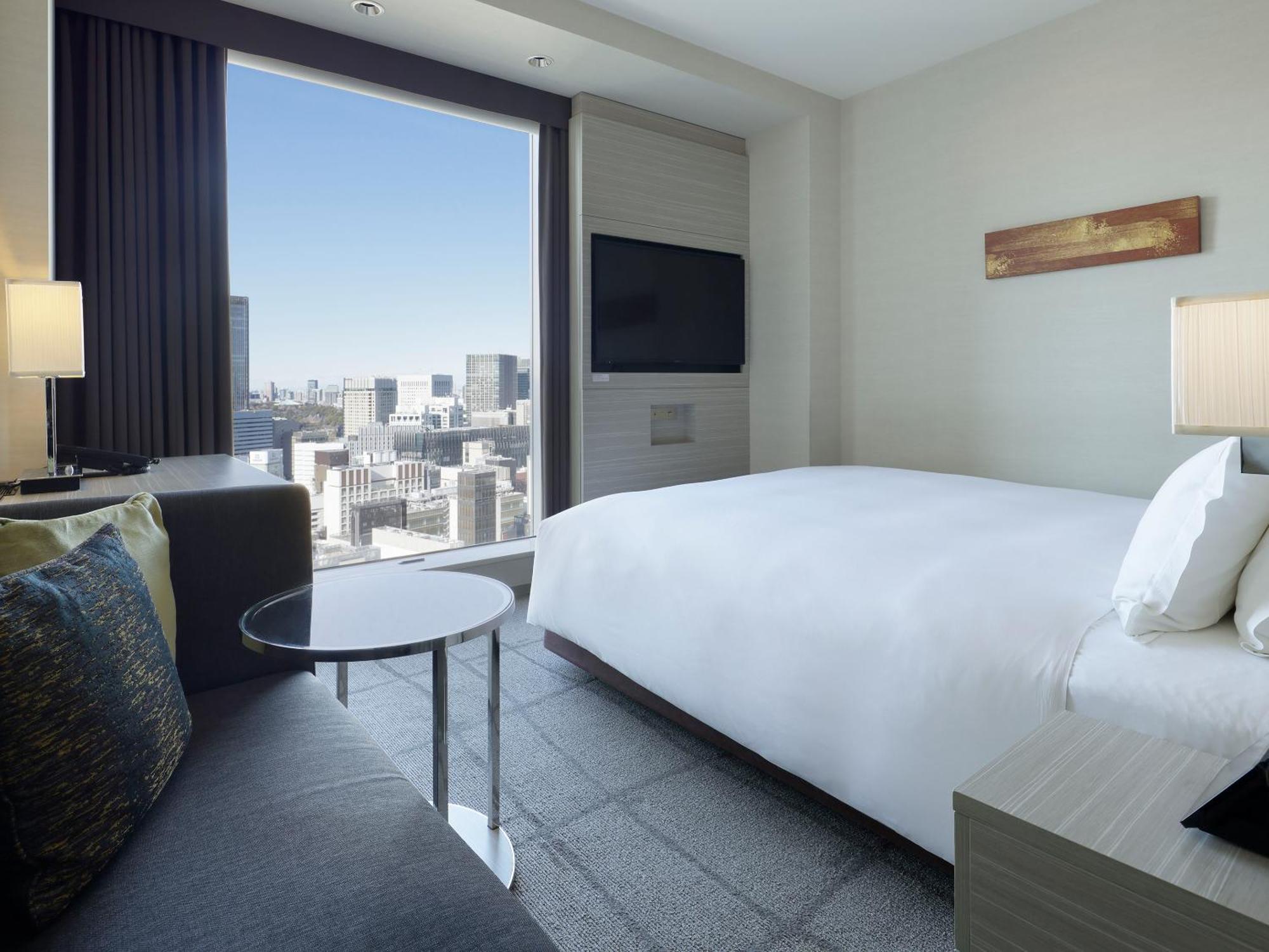 Superior Queen Room View Bath