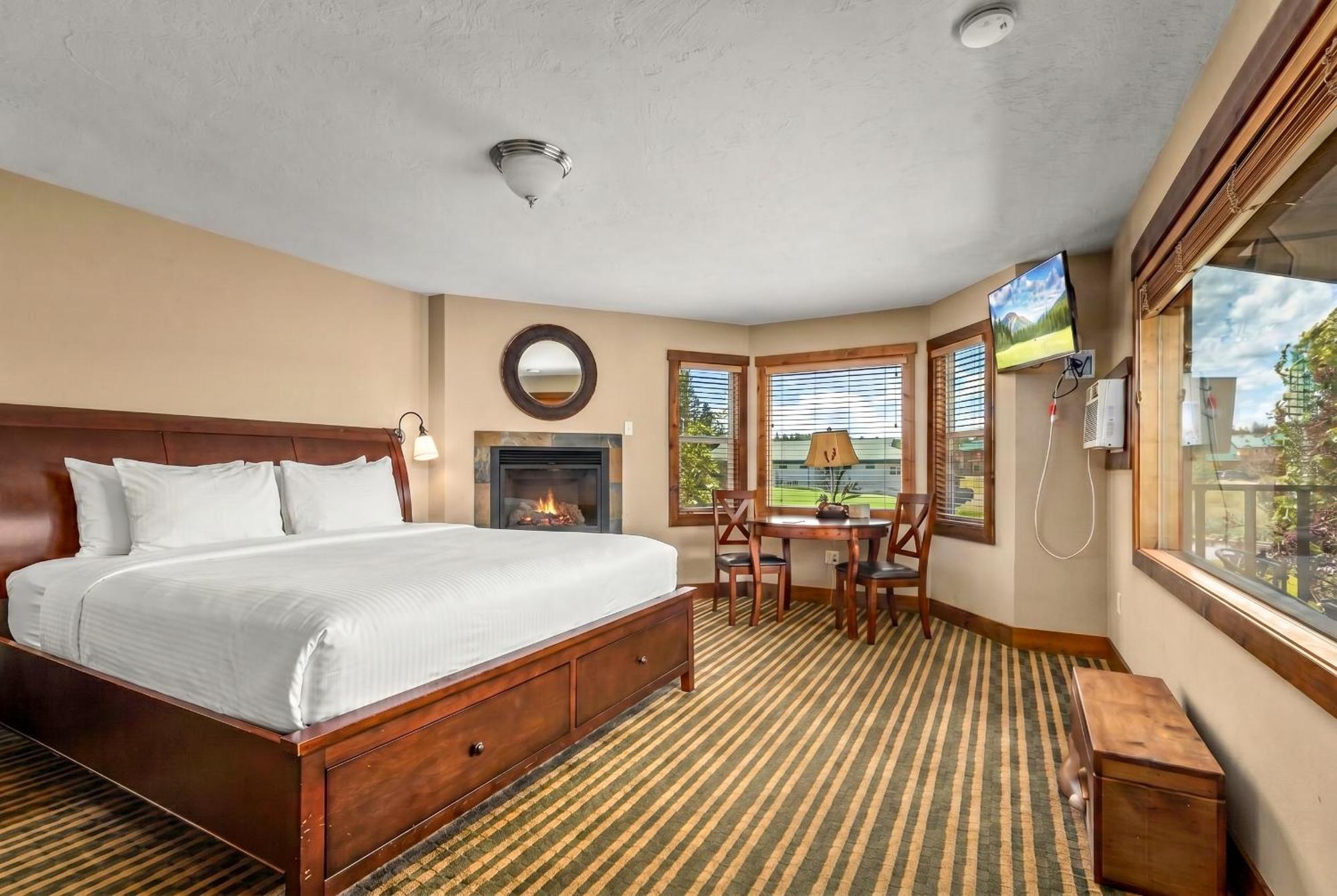 King Room Mountain View