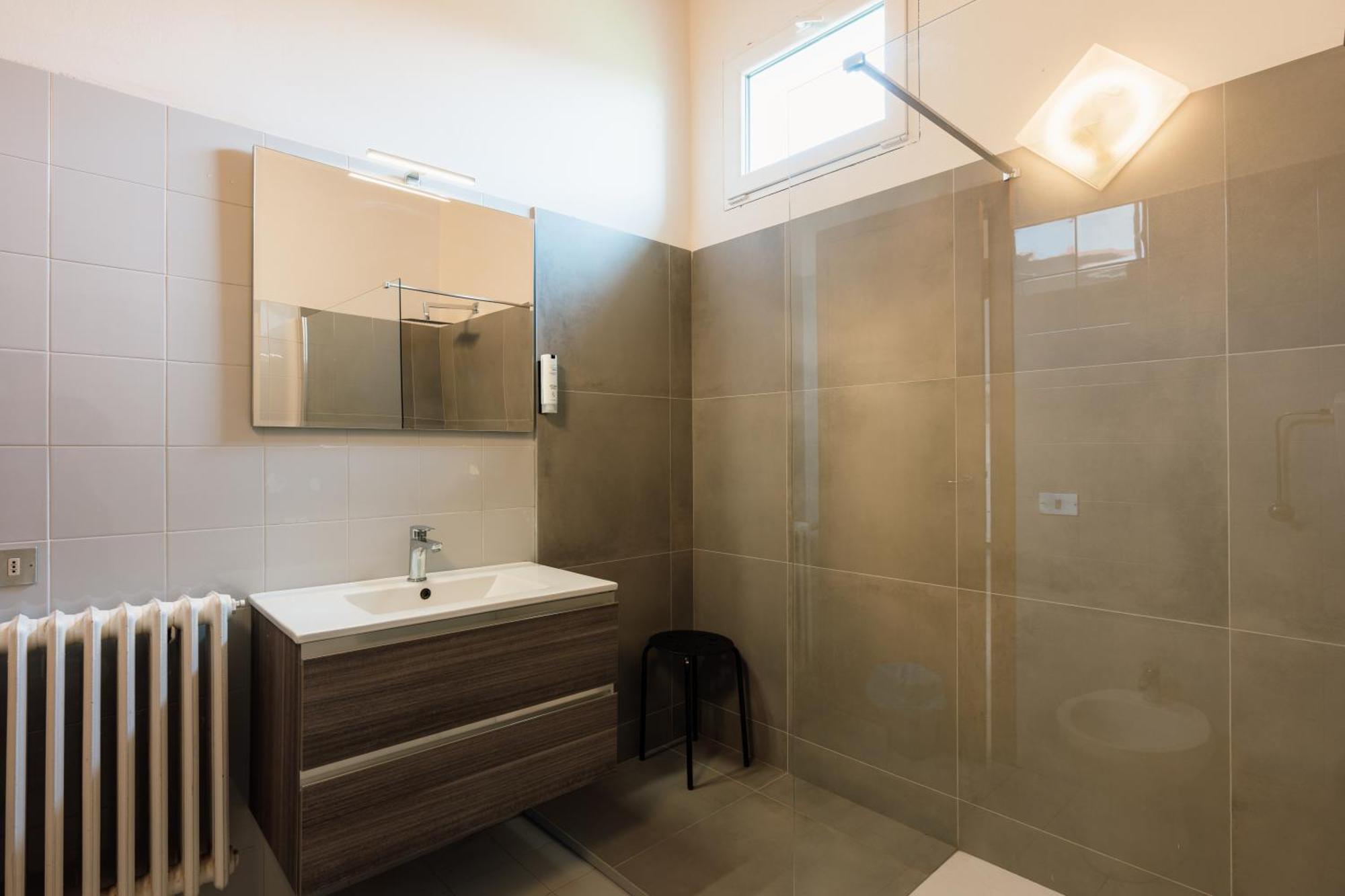 Appartamento con 3 Camere da Letto