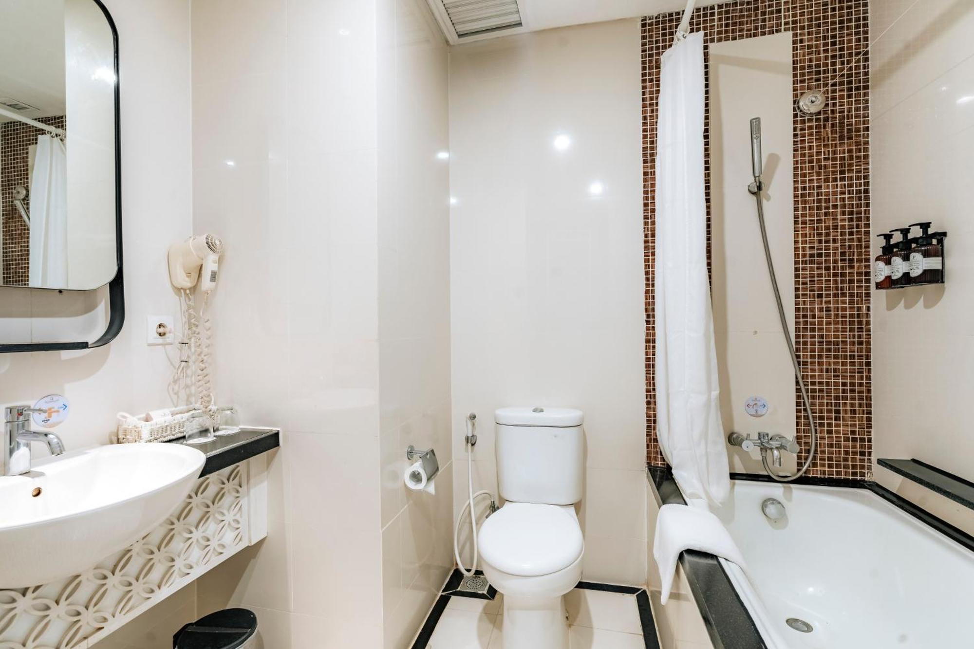 Deluxe Double or Twin Room
