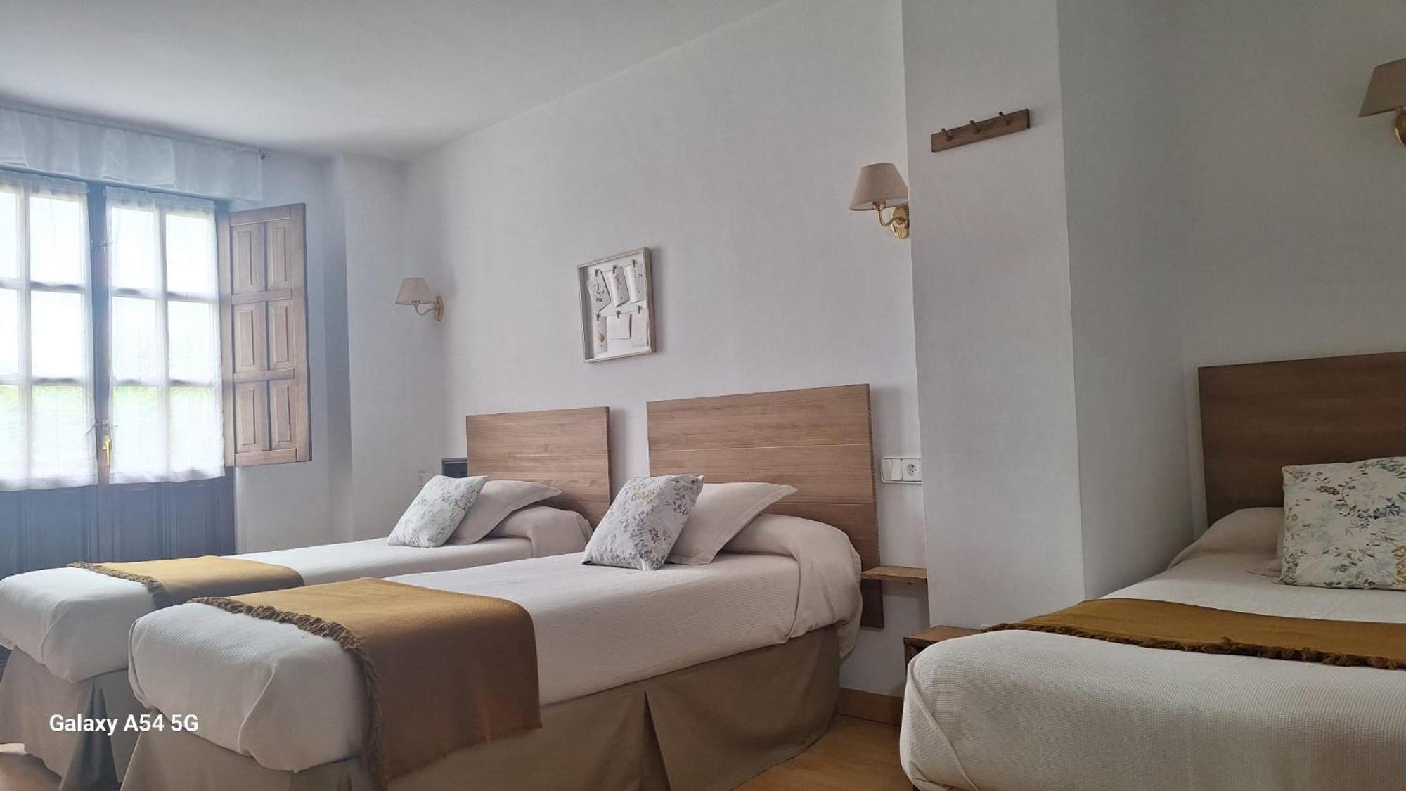 Triple Room,1771566417:JPEG