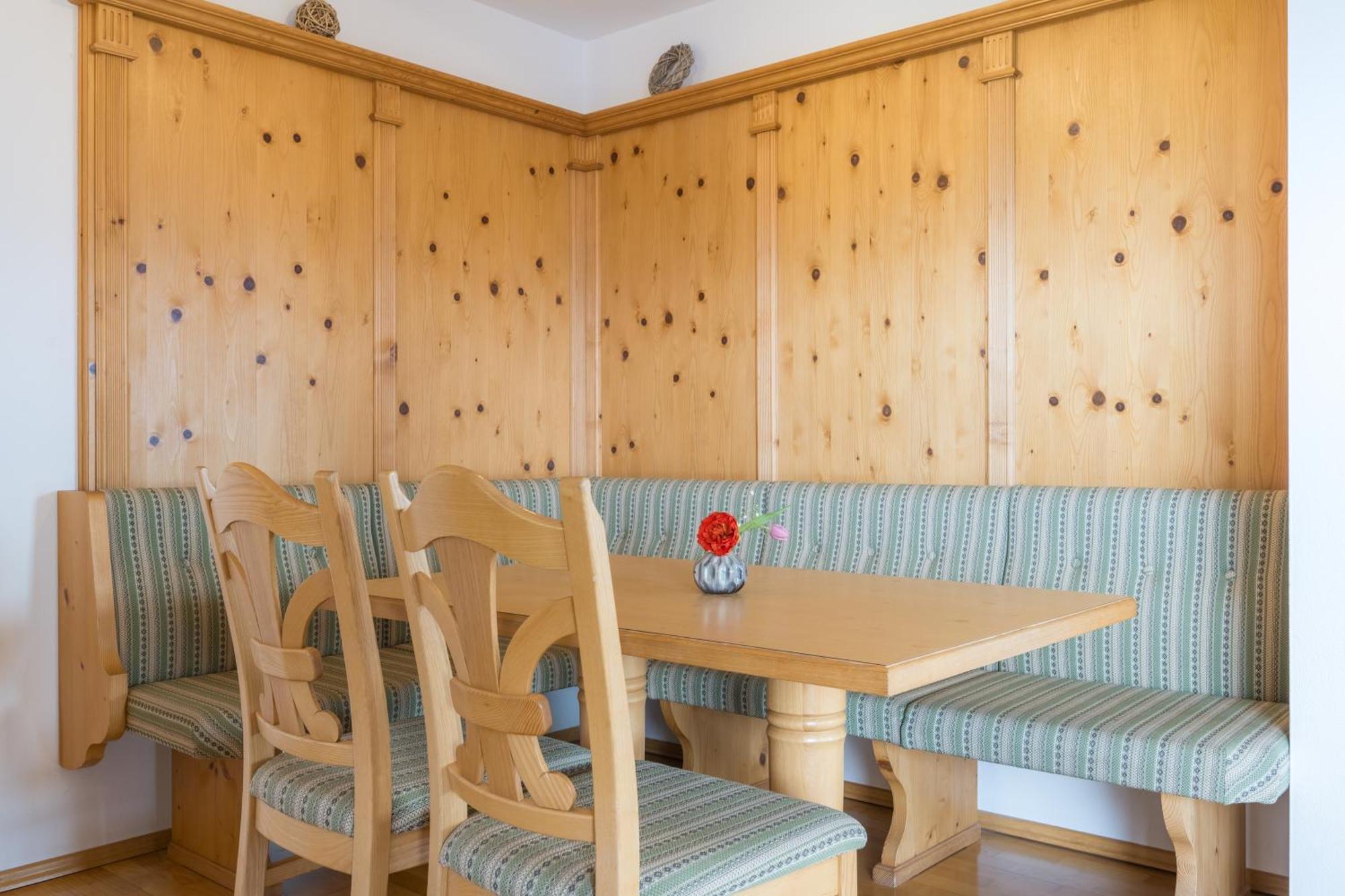 Family Room Kitchenette