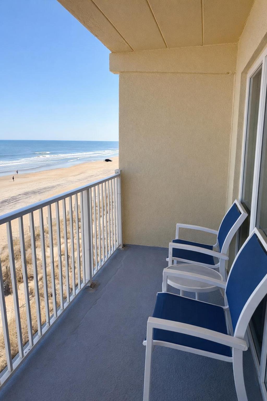 Oceanfront Room King Bed