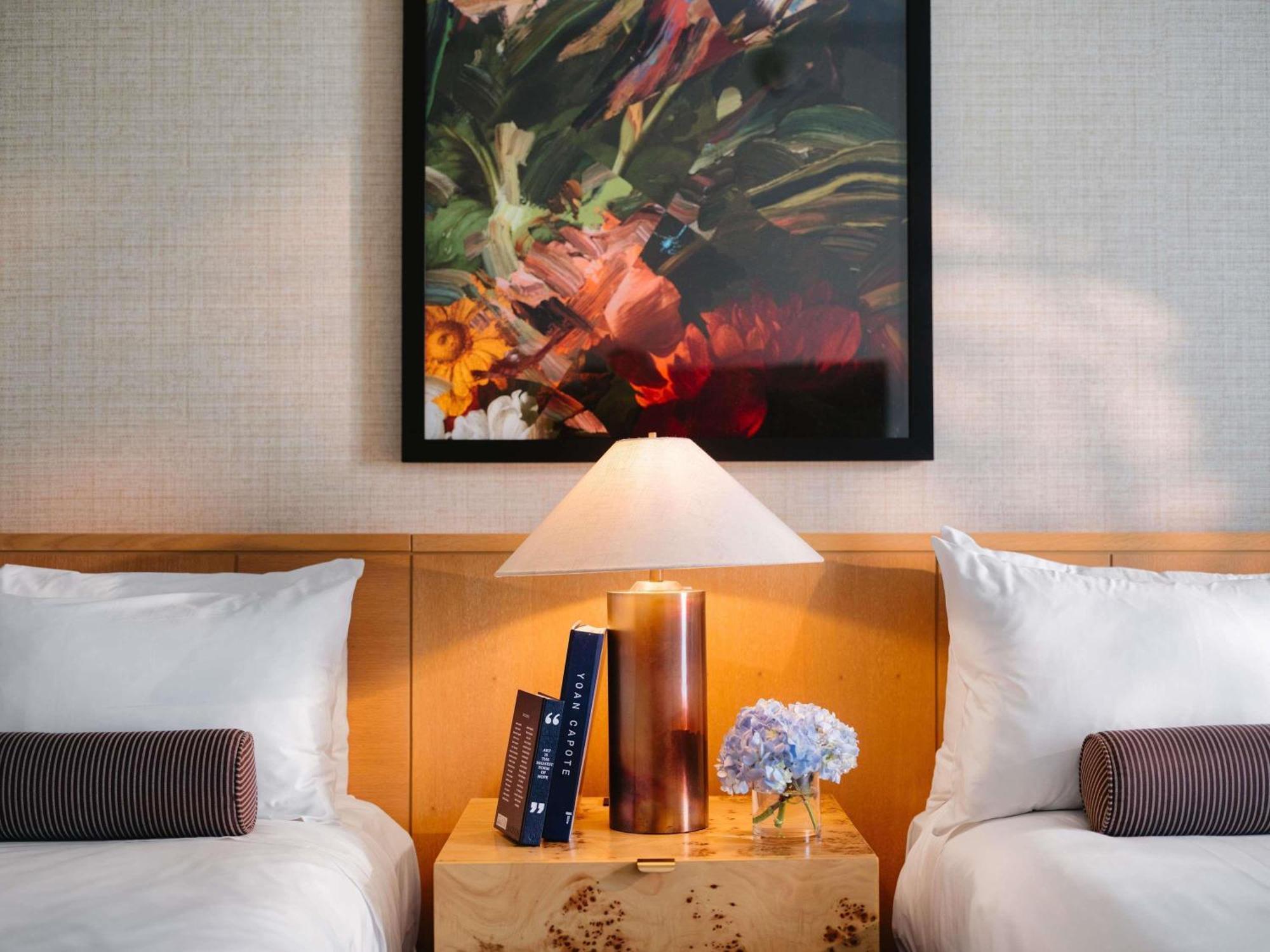 Deluxe Queen Room