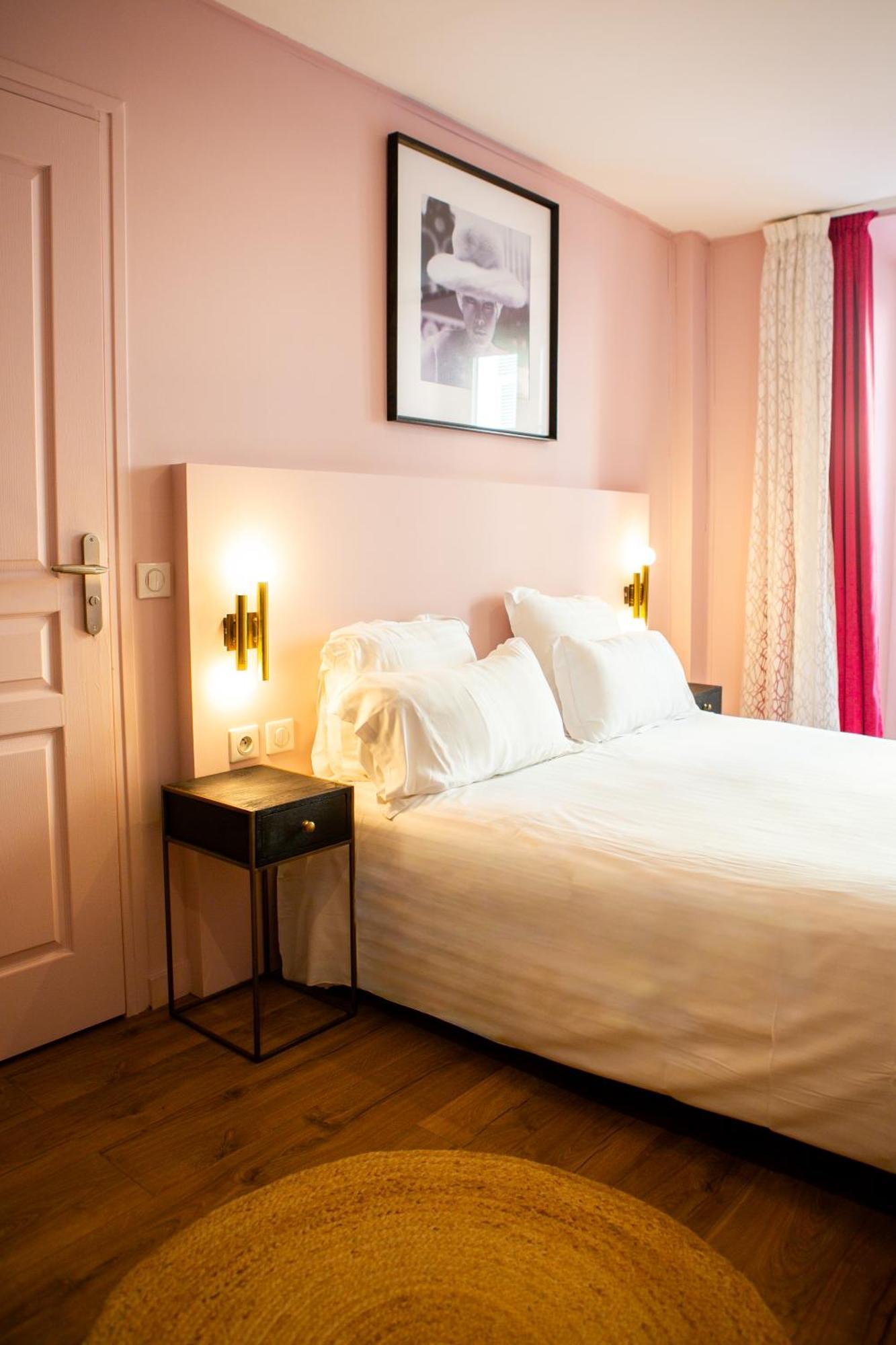 Medium Double Room