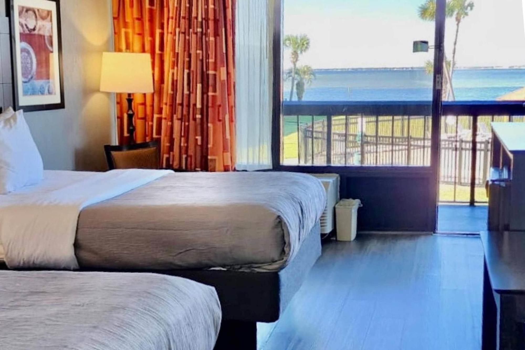 Standard Room Two Double Beds View Non-Smoking