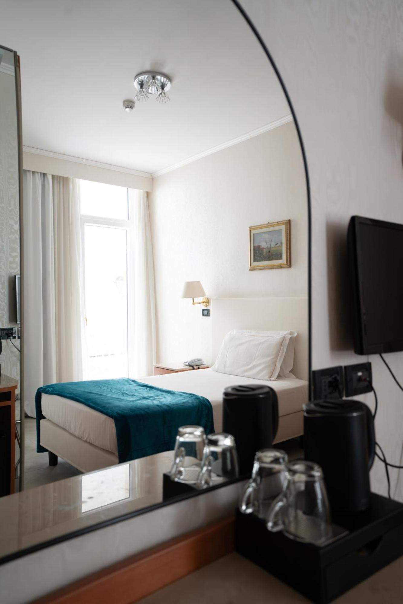 Budget Single Room