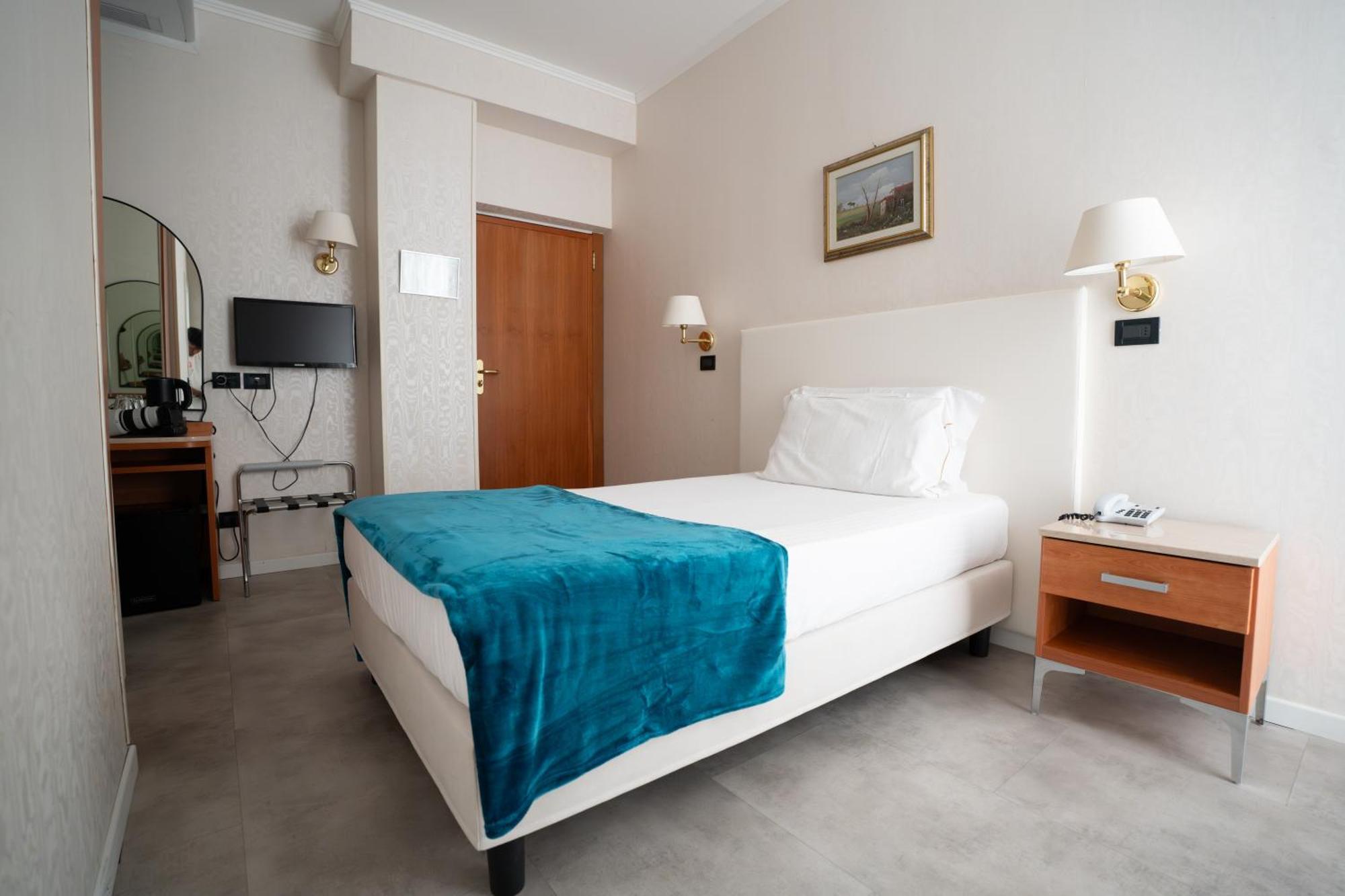 Budget Single Room