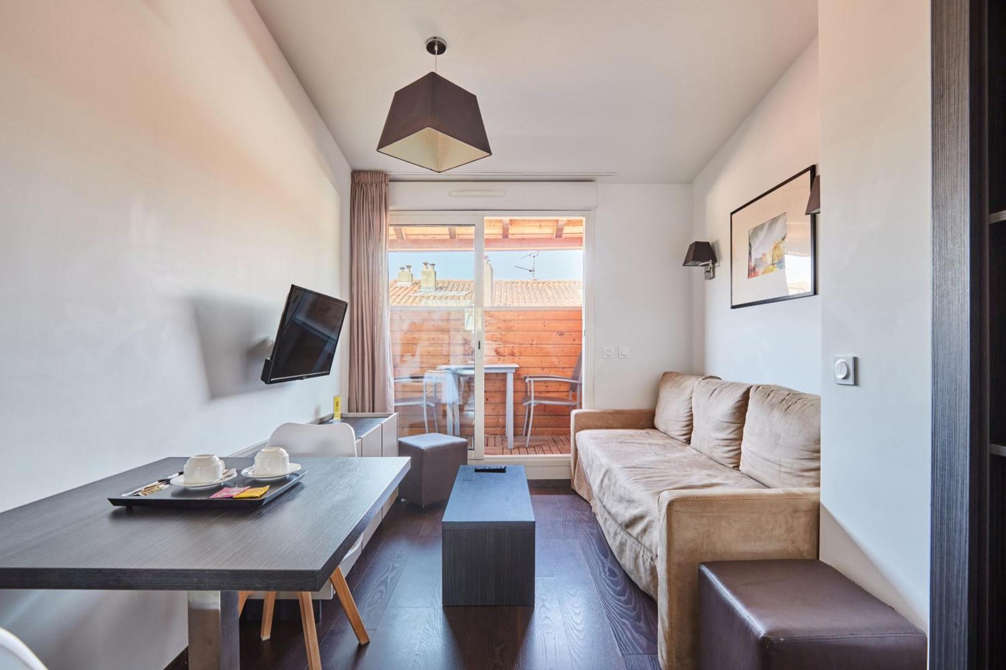 Studio Balcony
