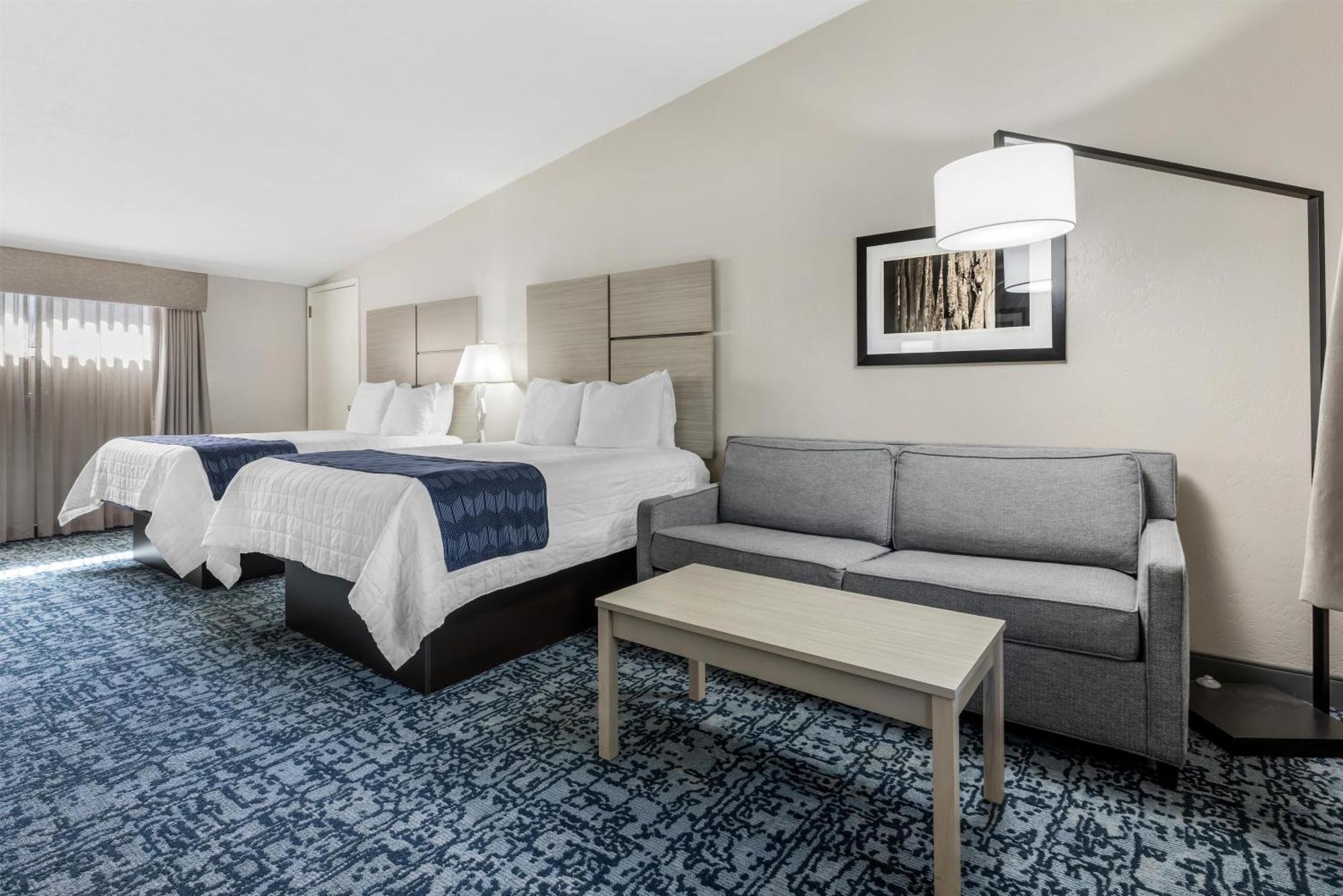 Quadruple Room with Sofa Bed - Non-Smoking