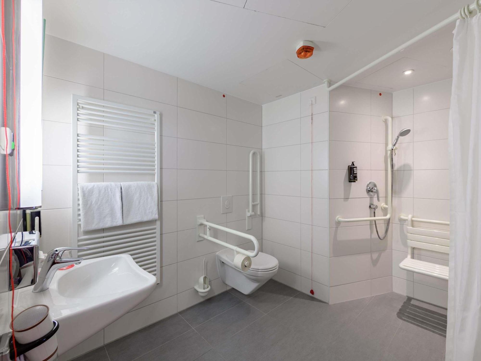 Standard Double Room Mobility Accessible
