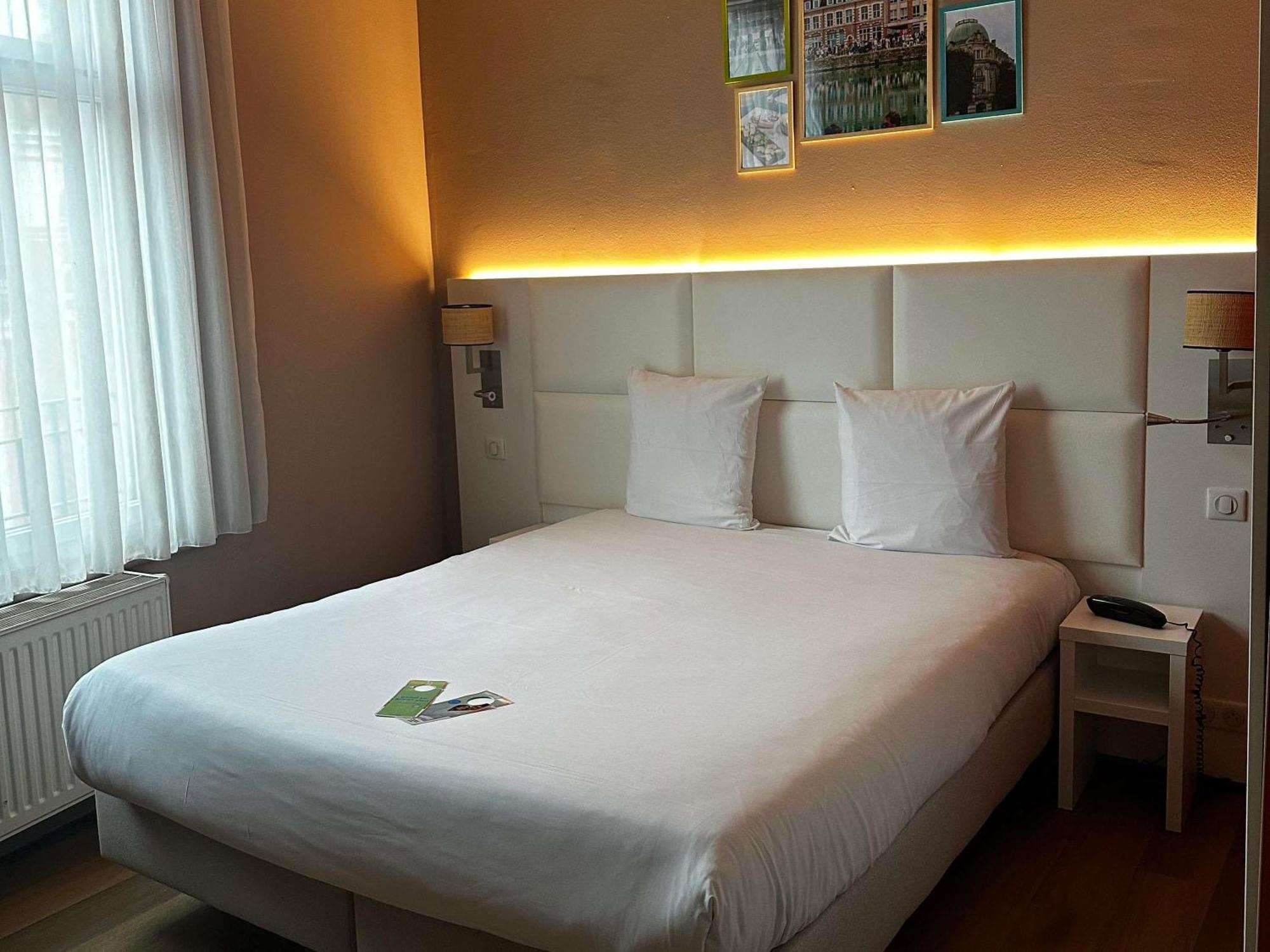 Pop Room One Double Bed