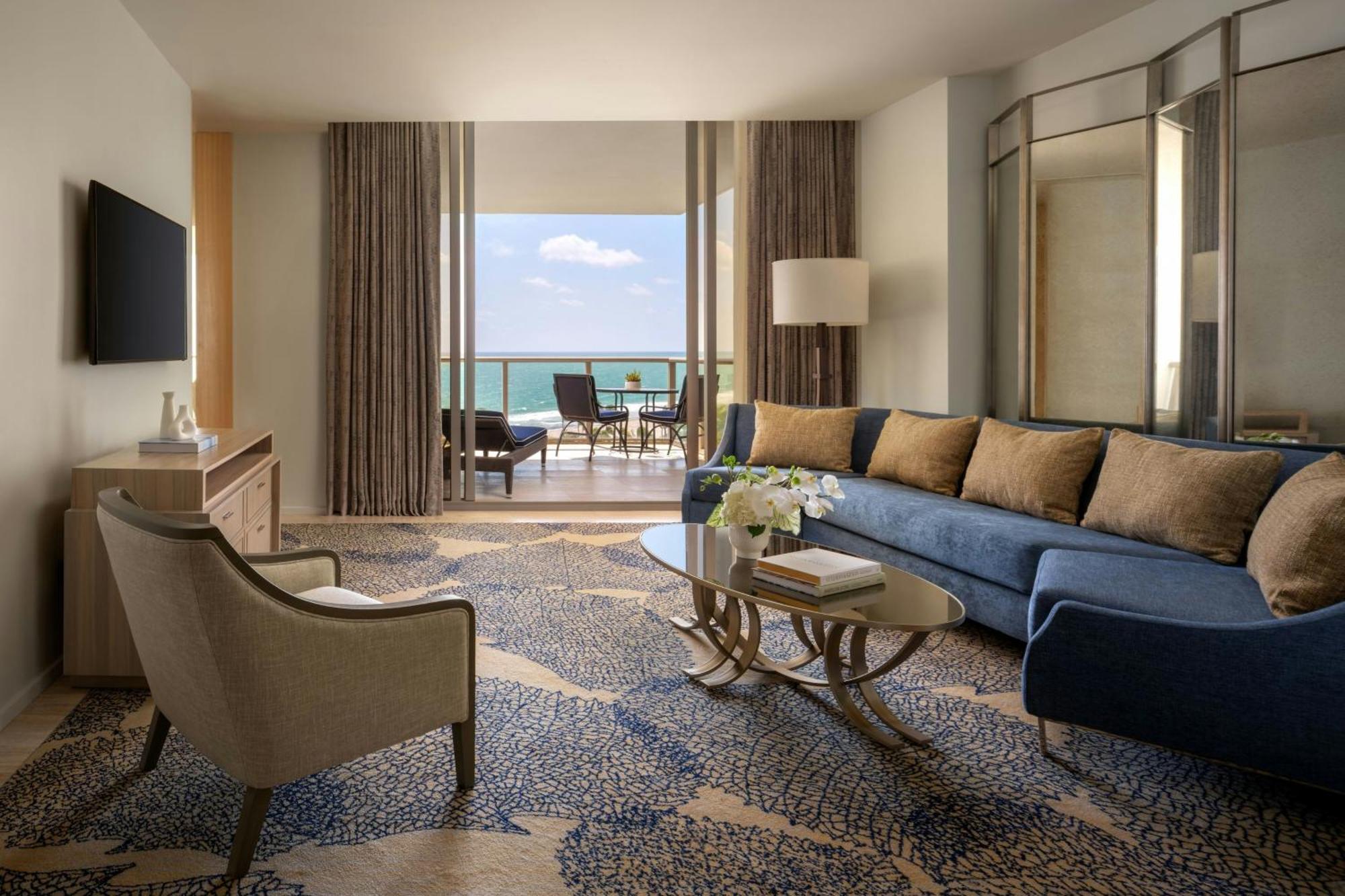 Atlantic Suite Suite 1 King Alternate bed sofa bed