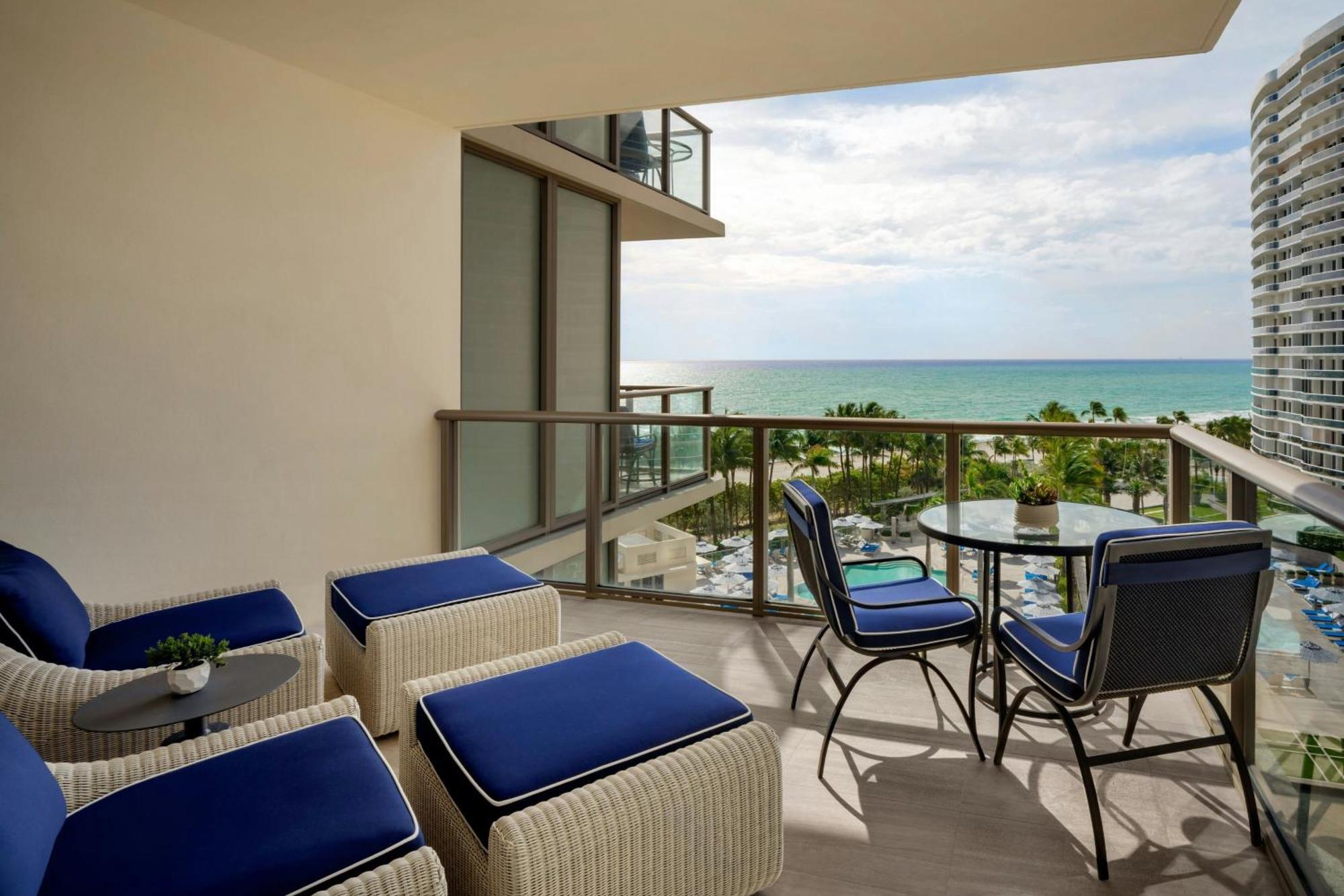 Deluxe Ocean View King Guest room 1 King Ocean view