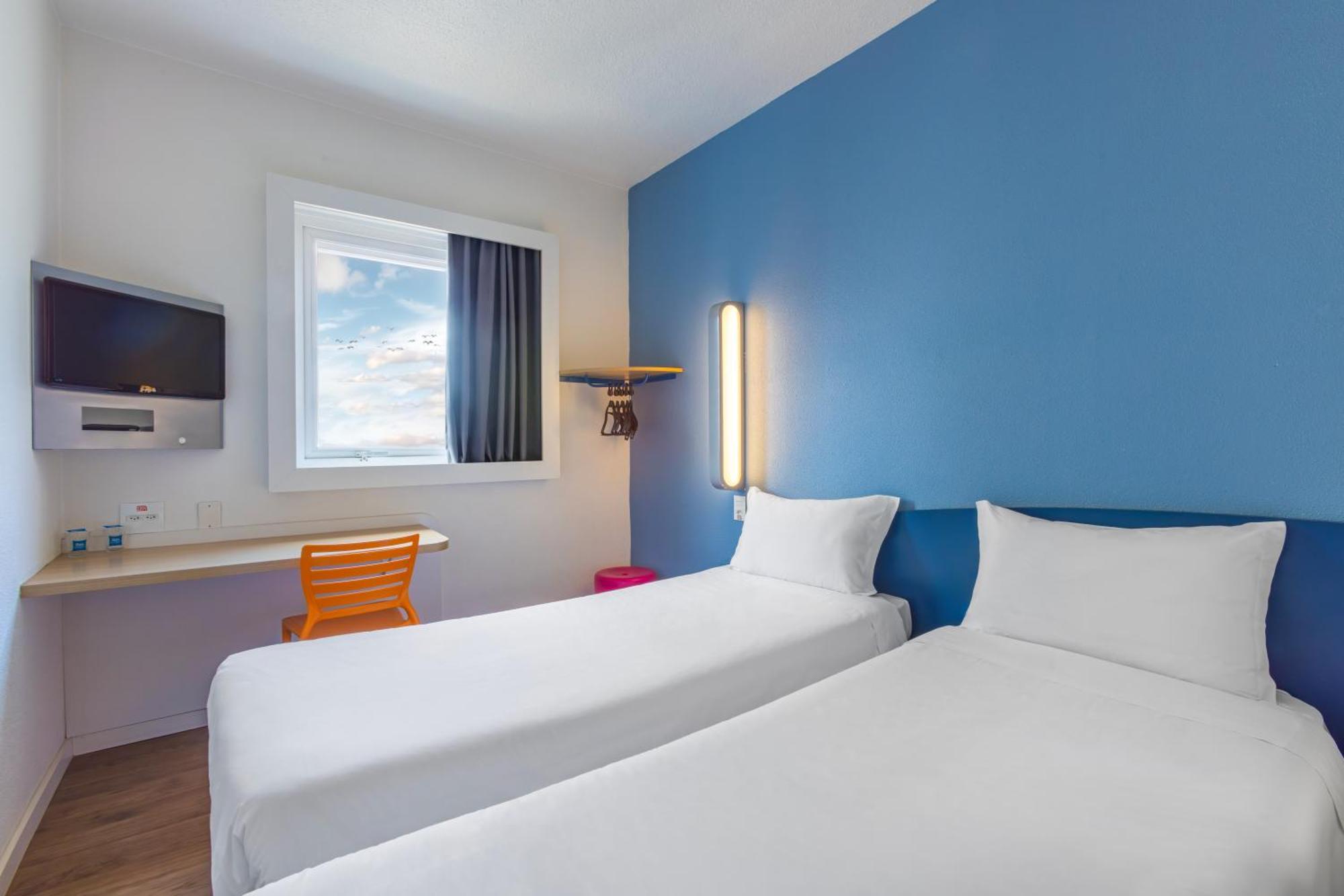Standard Apartment Twin Beds