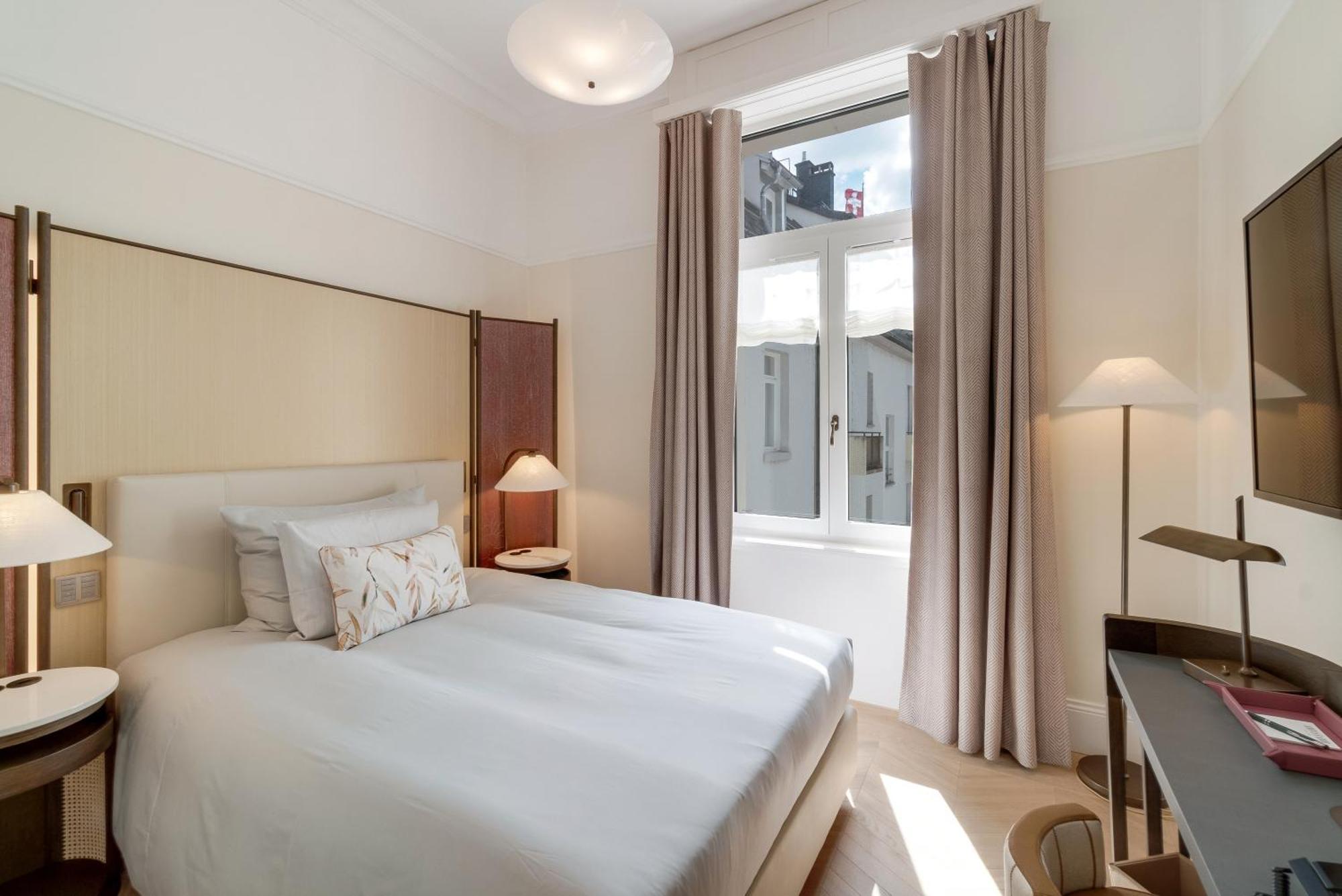 Queen Room