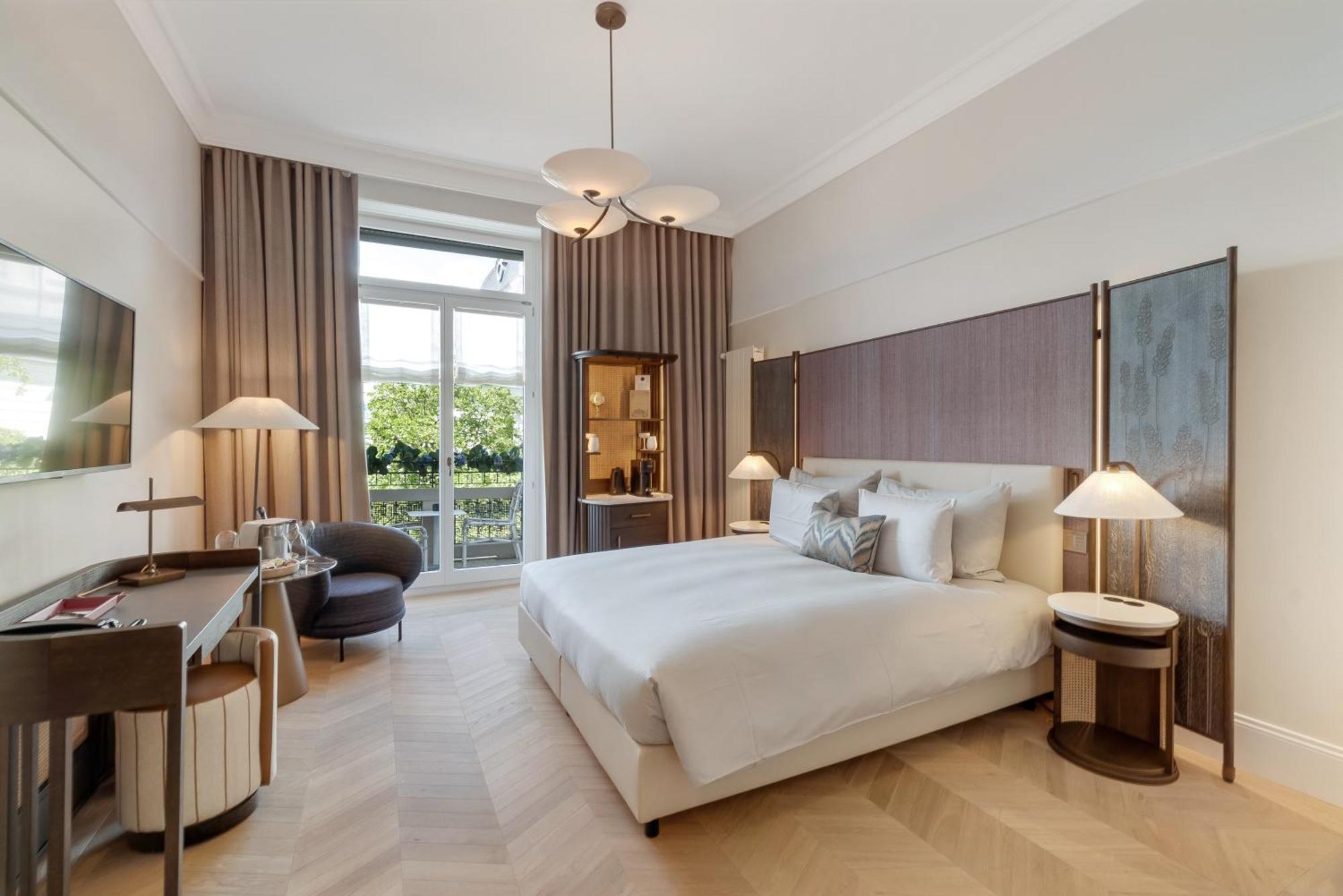 Ambassador Deluxe Room