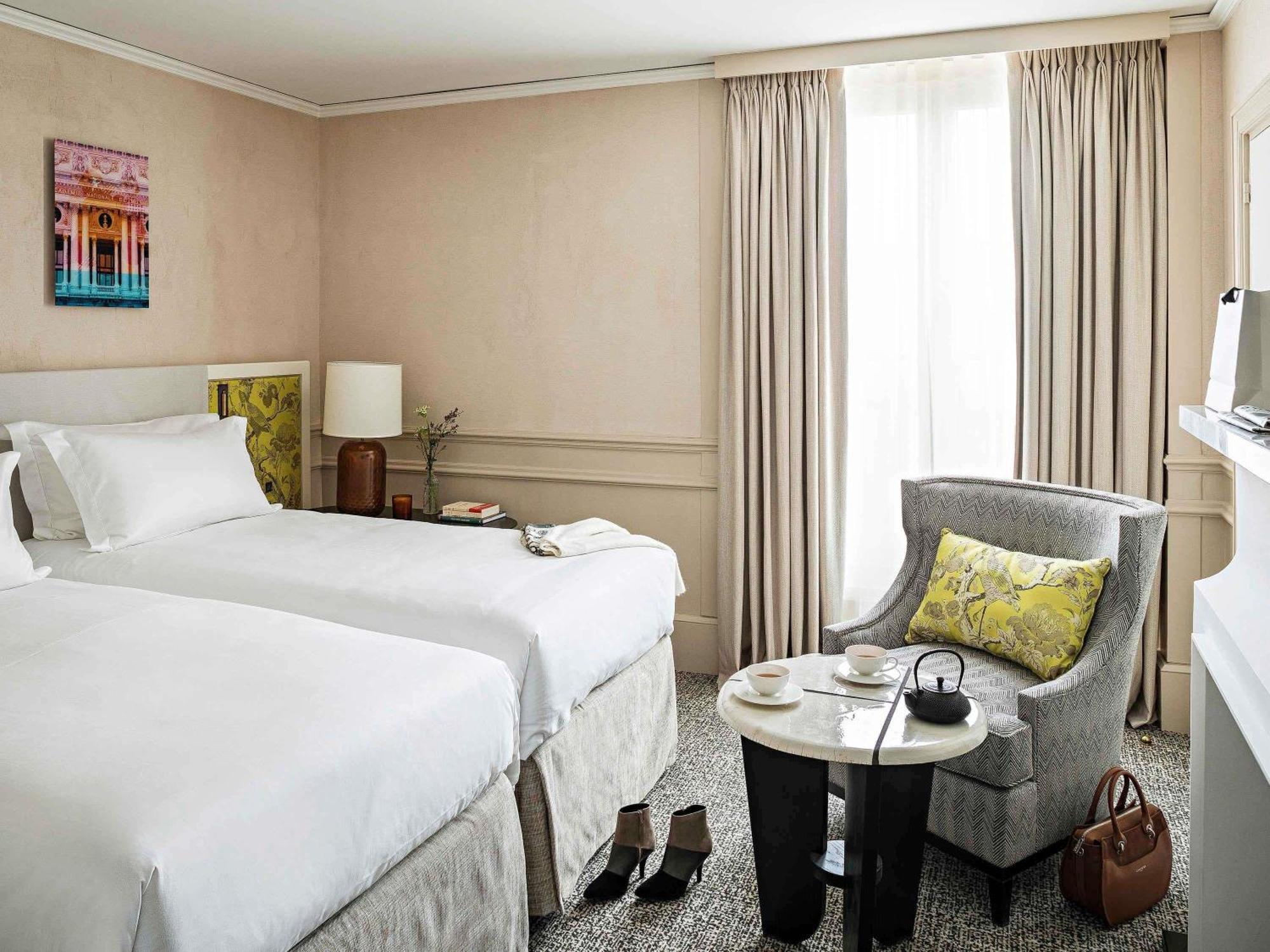 Premium Luxury Single Room Two Single Beds Courtyard or Rue Scribe View