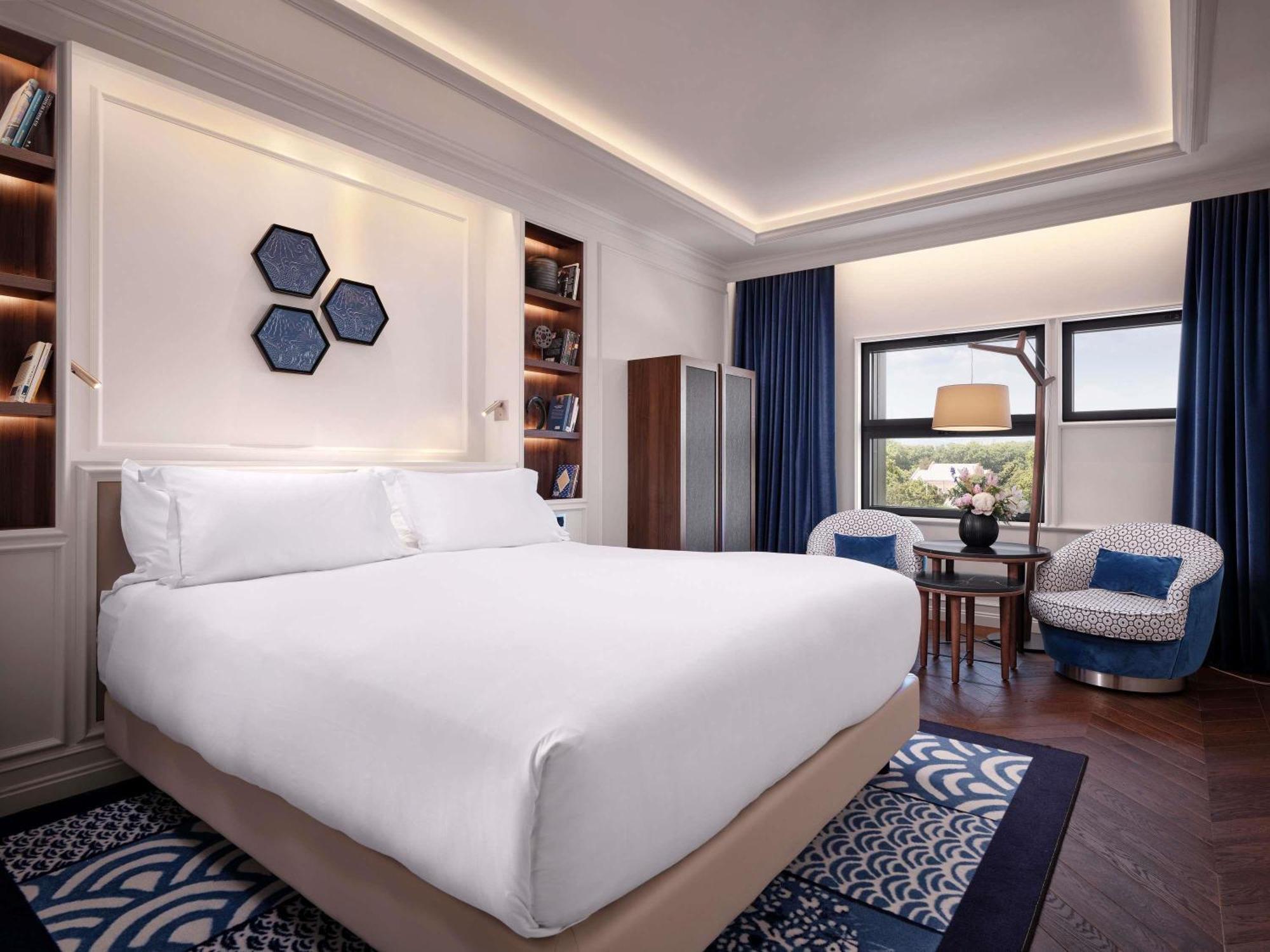 Superior Room City View