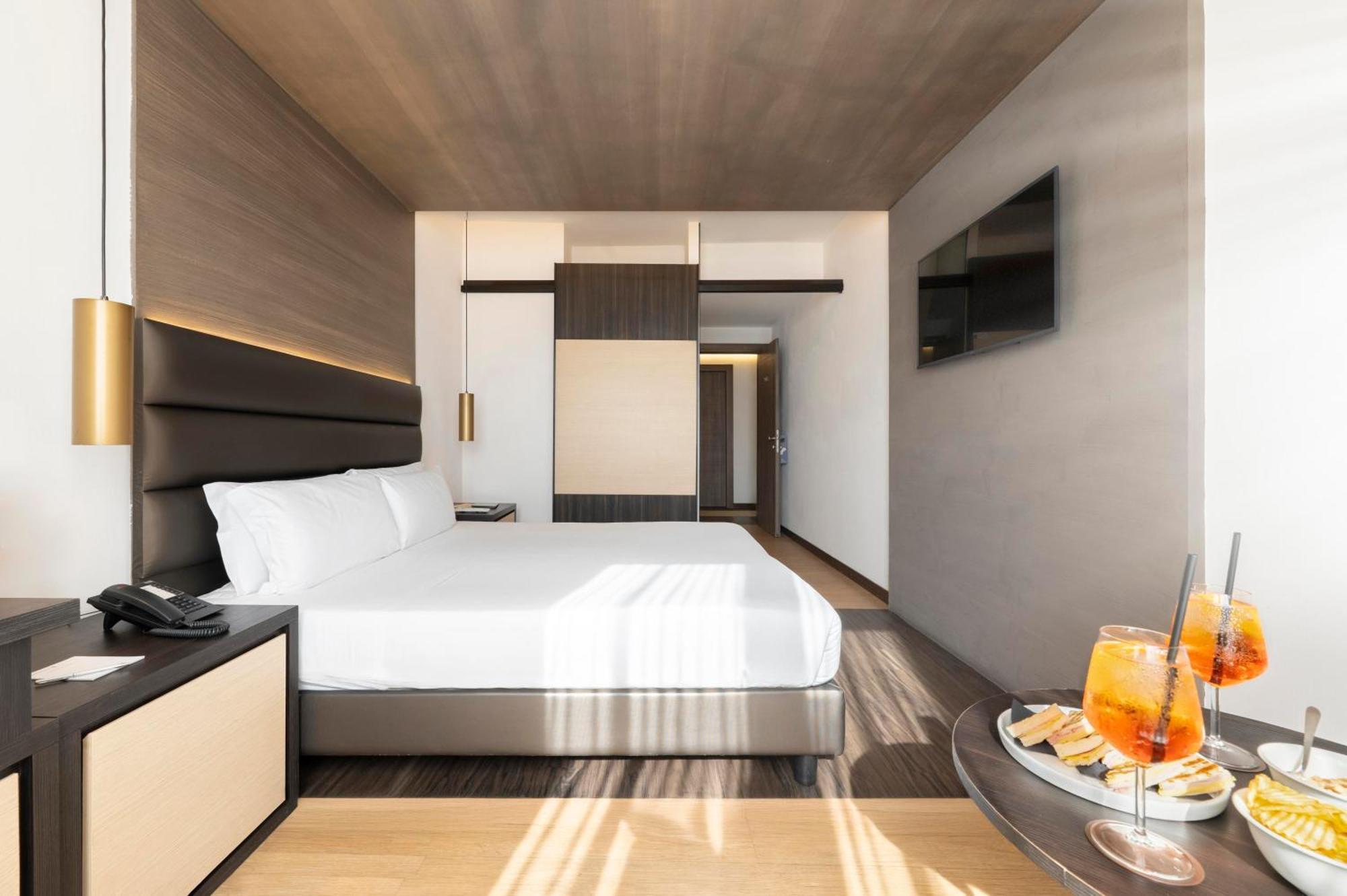 Classic Double or Twin Room