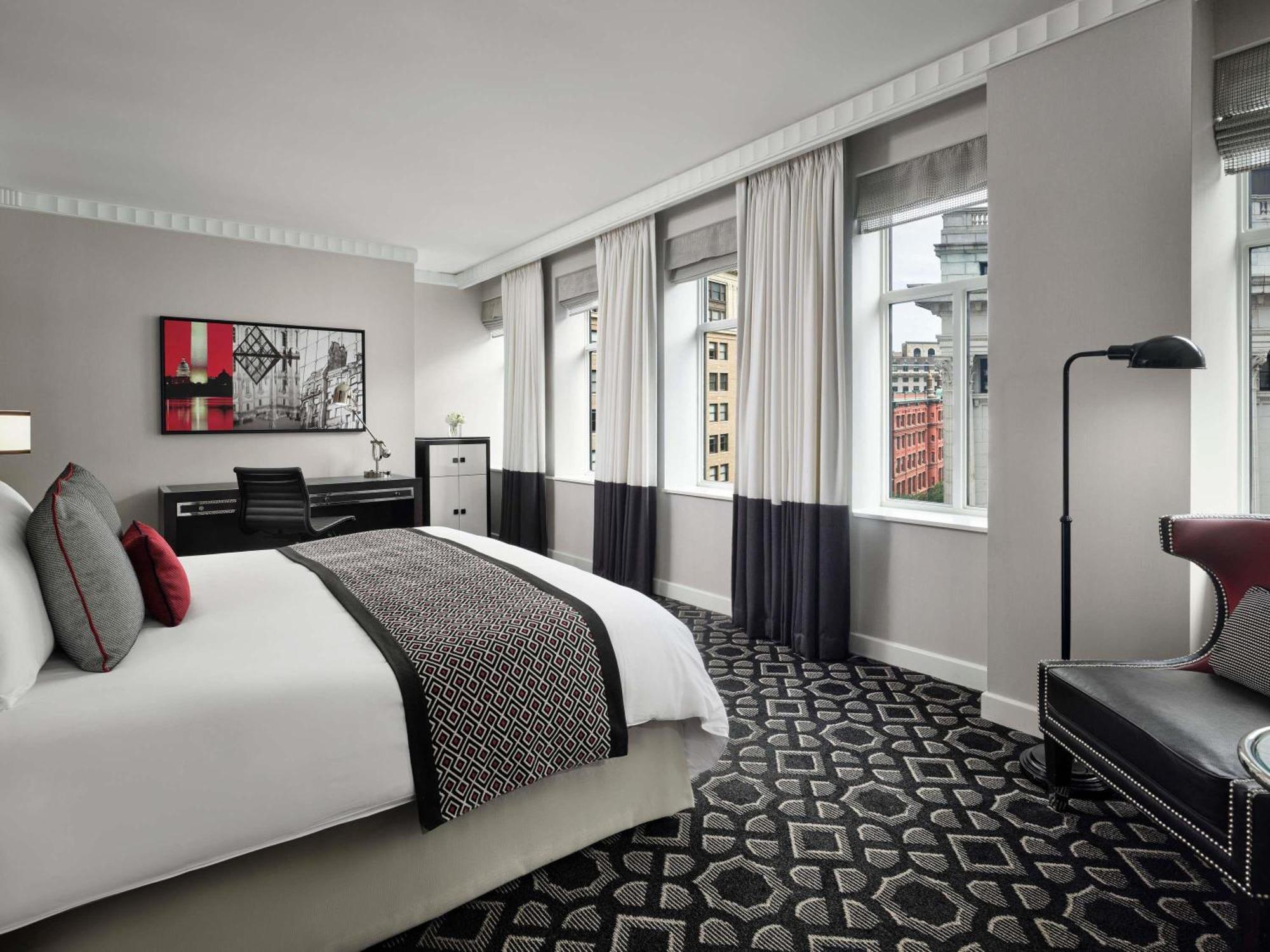 Luxury King Room