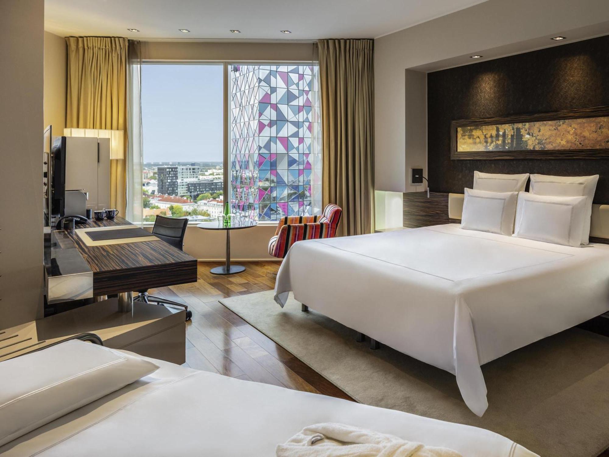 Grande King Room
