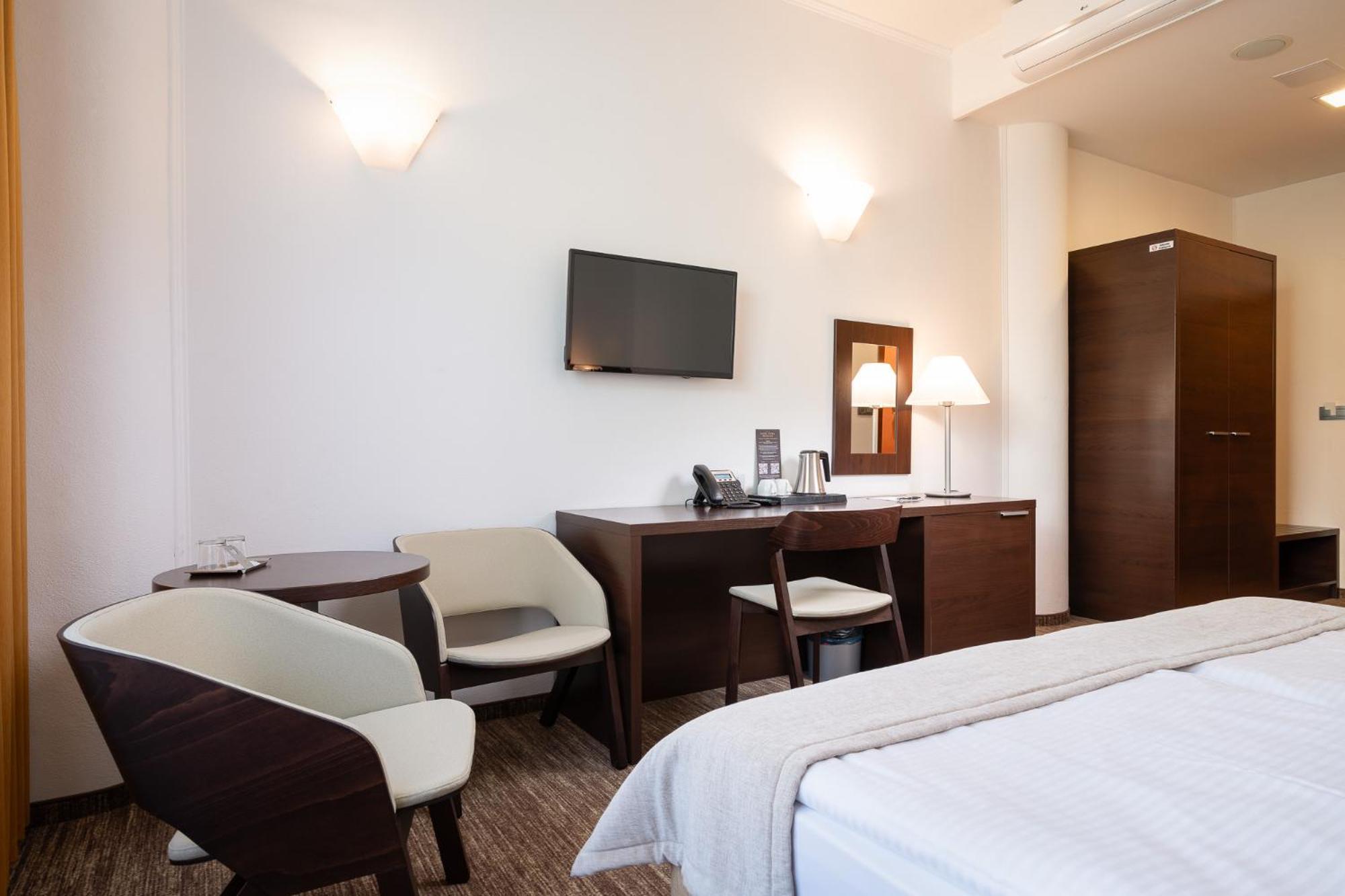 Executive Double Room disability access