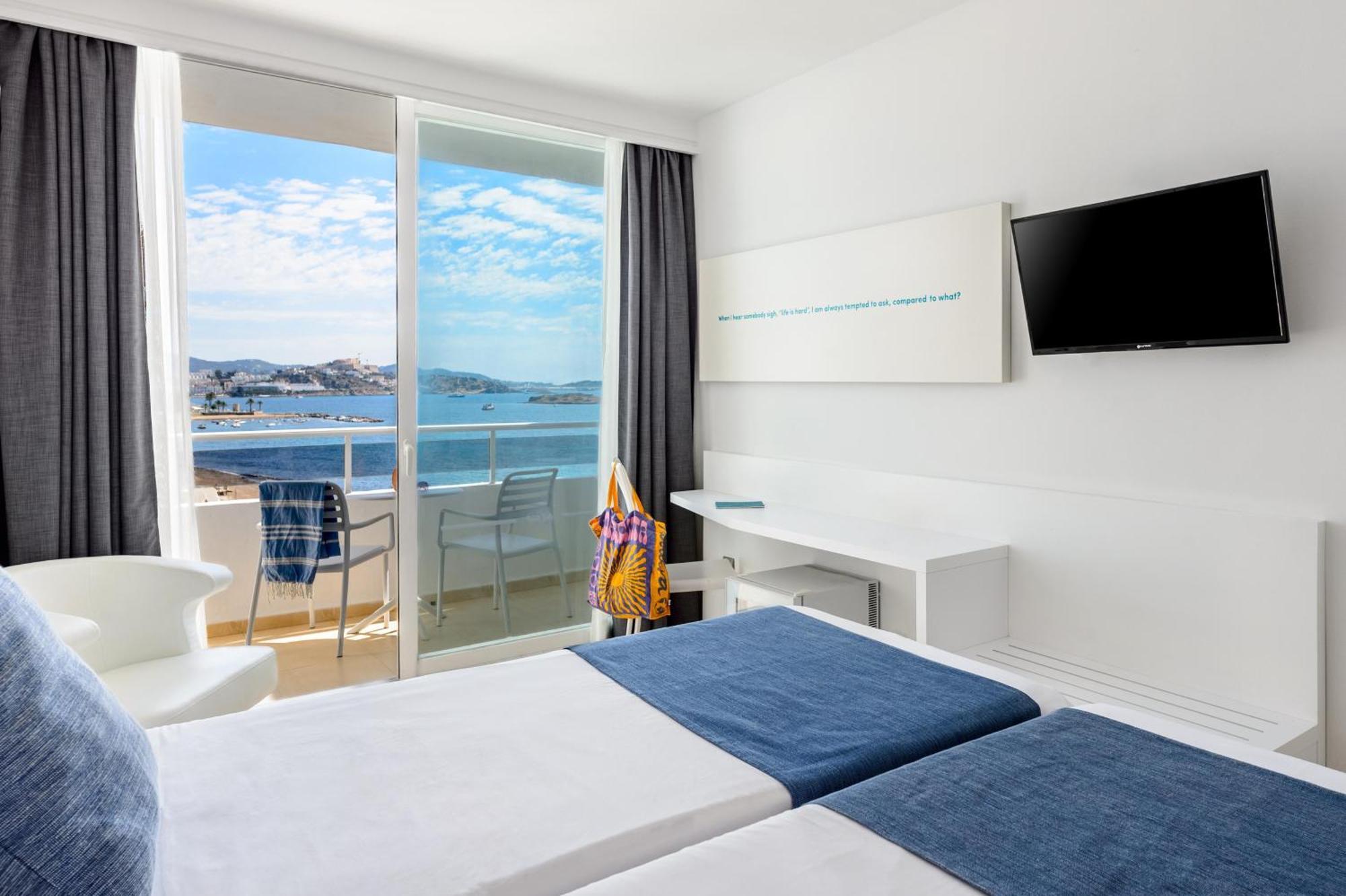 Twin Room Panoramic View