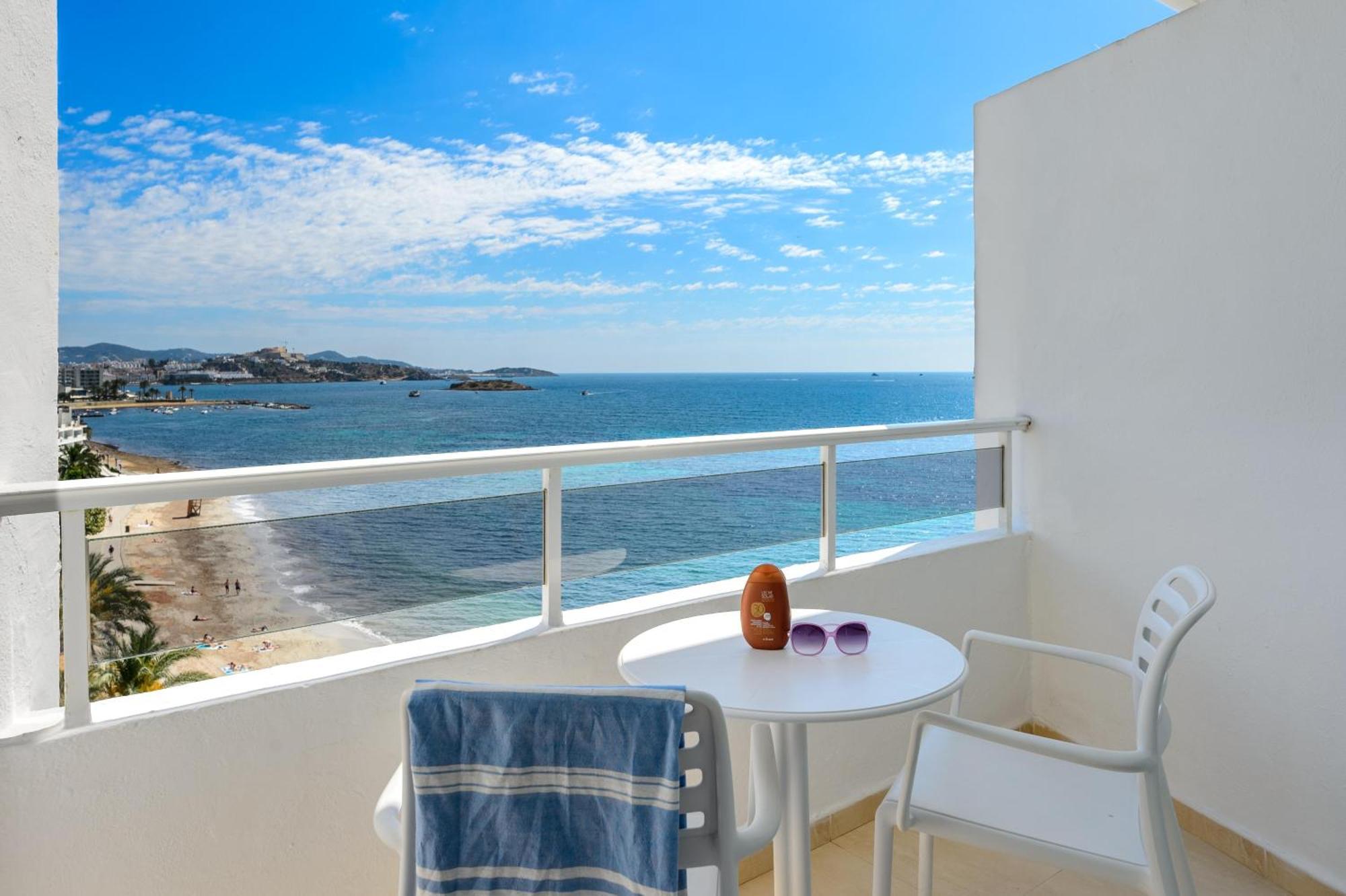 Twin Room Panoramic View