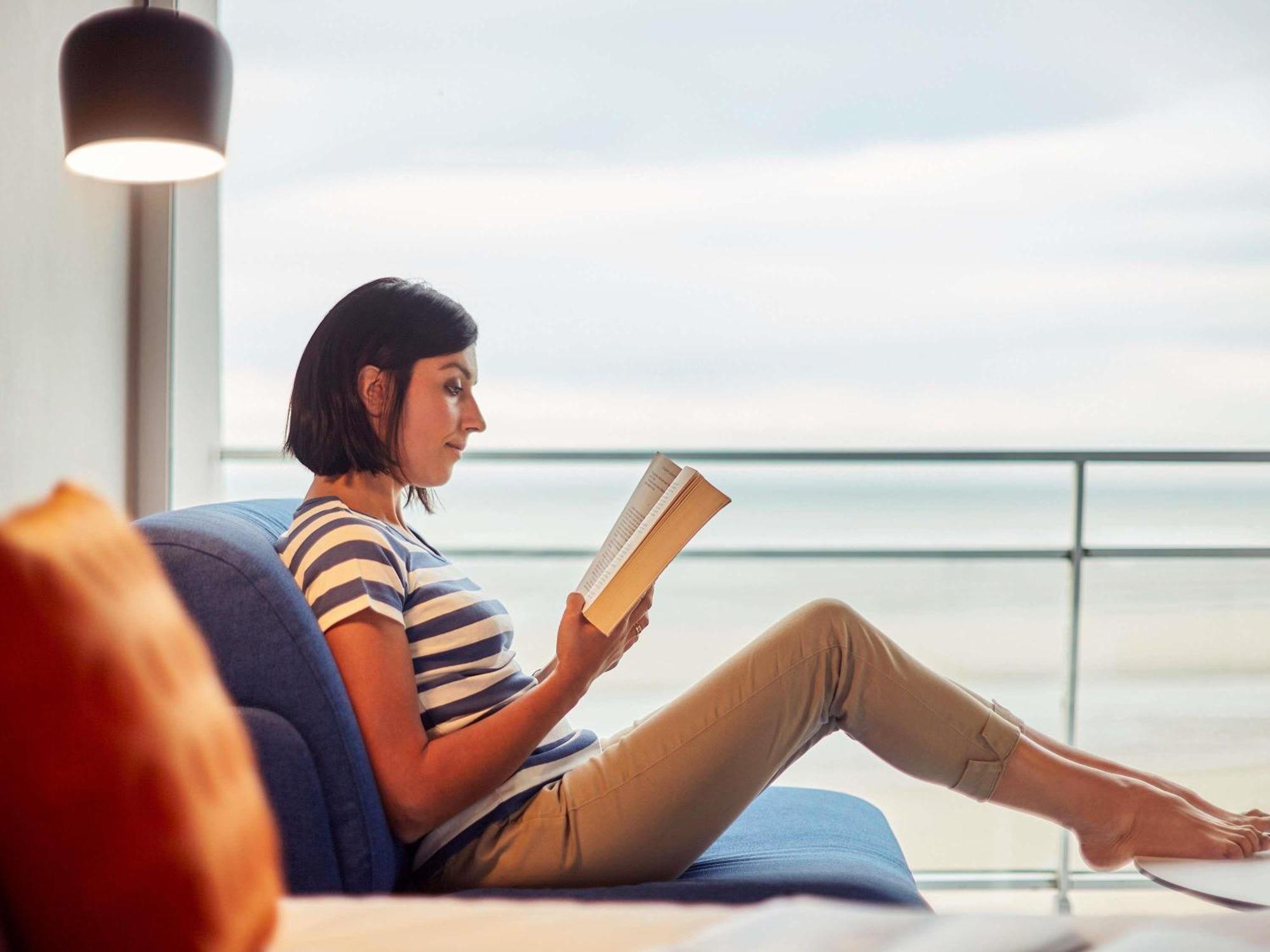Chambre Supérieure avec Lit Double, Canapé-Lit et Balcon – Vue sur Mer