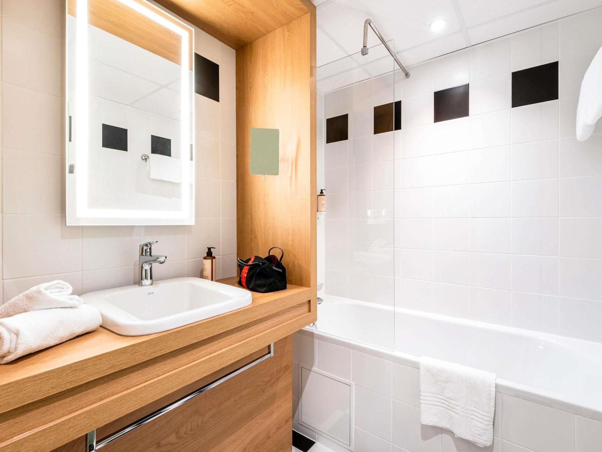 Classic Room 1 Double Bed access to the Spa