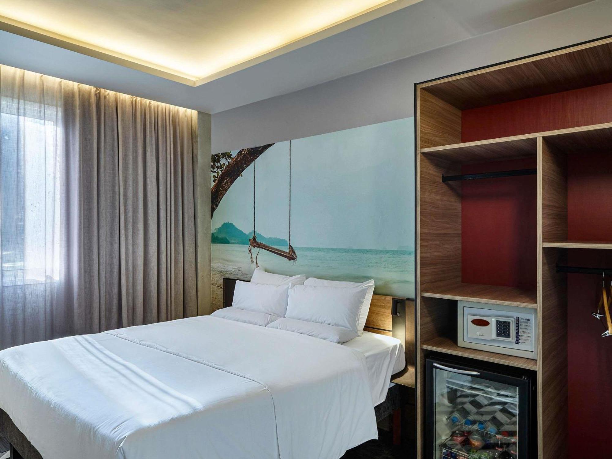 Superior Apartment One Queen Bed
