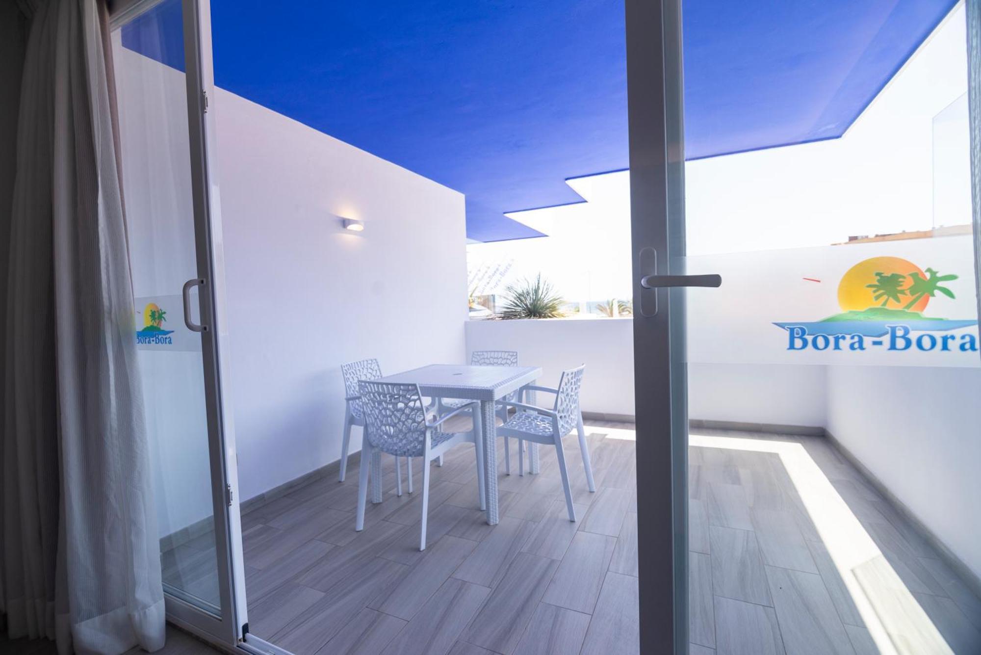 Superior One-Bedroom Apartment Side Sea View