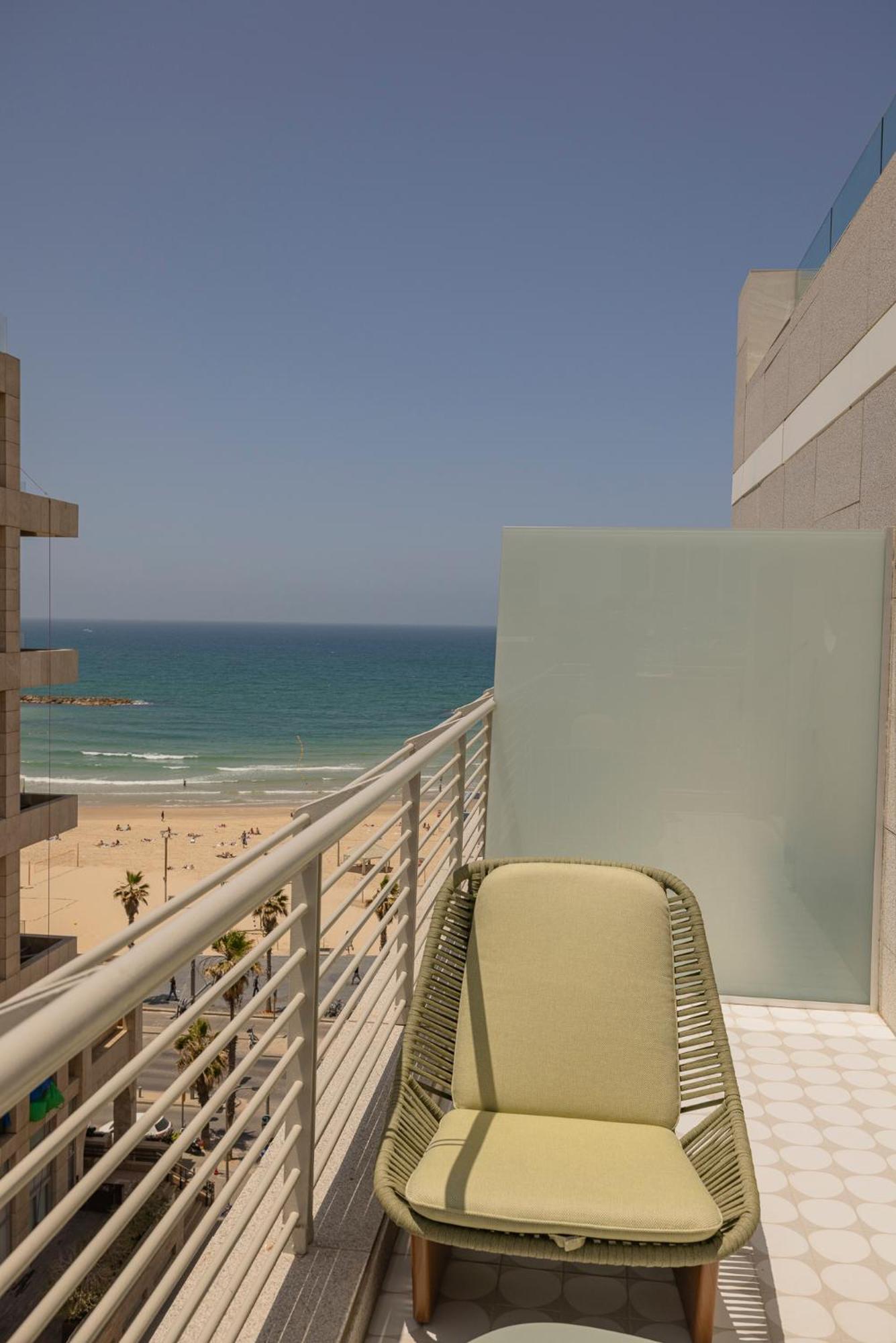 Deluxe Double Room Side Sea View