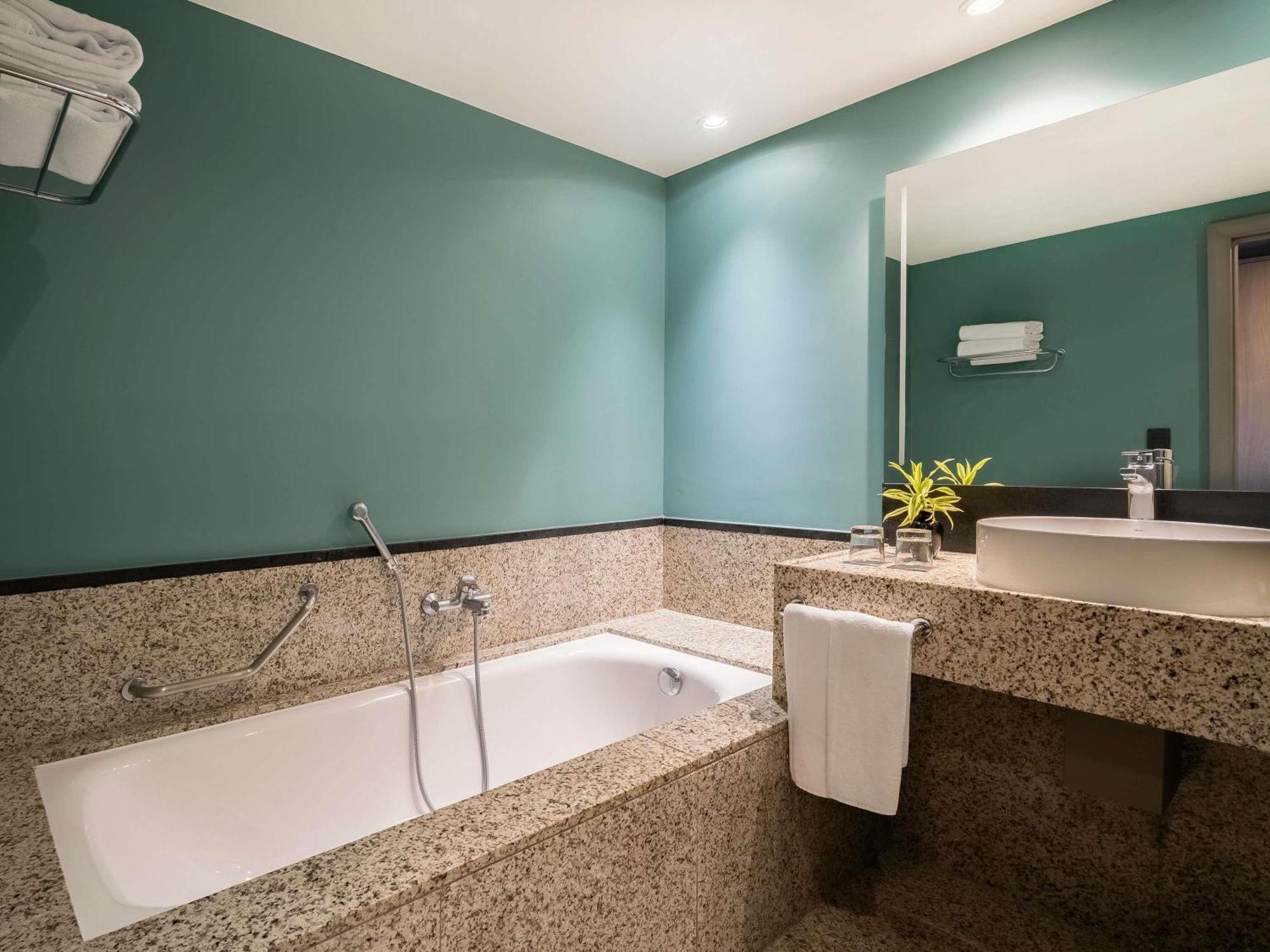 Executive Twin Room Executive Lounge Access