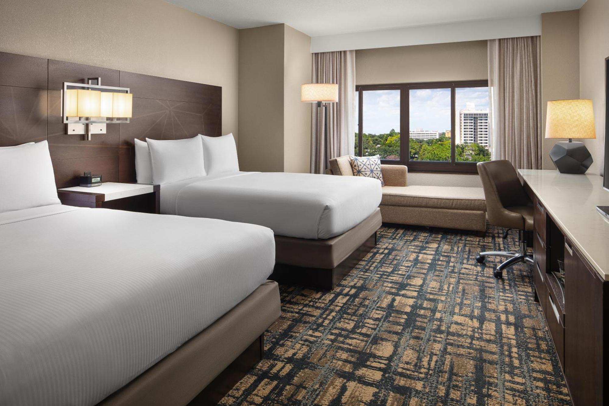 Queen Room Two Queen Beds Hearing Access