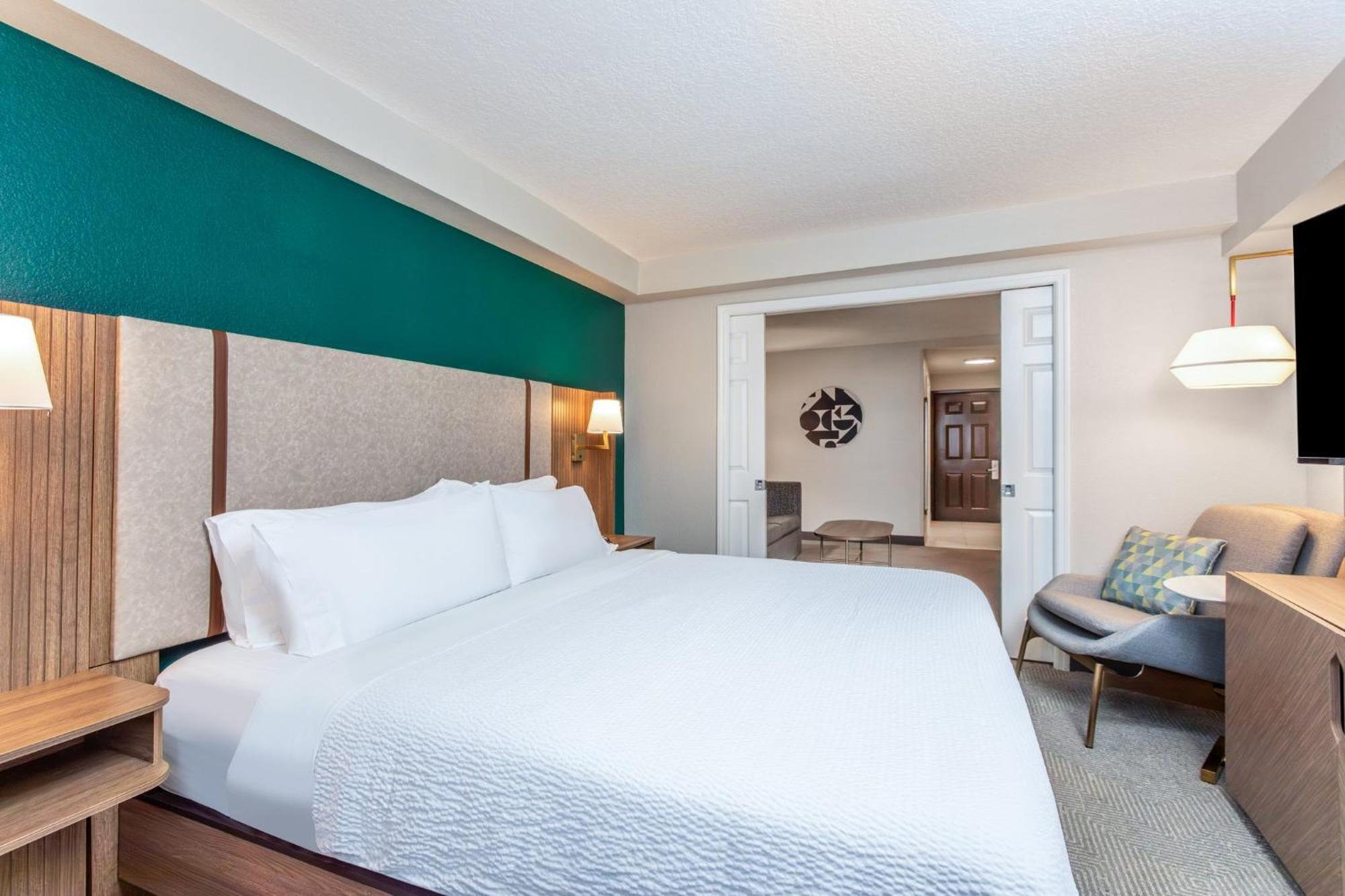 One-Bedroom Suite