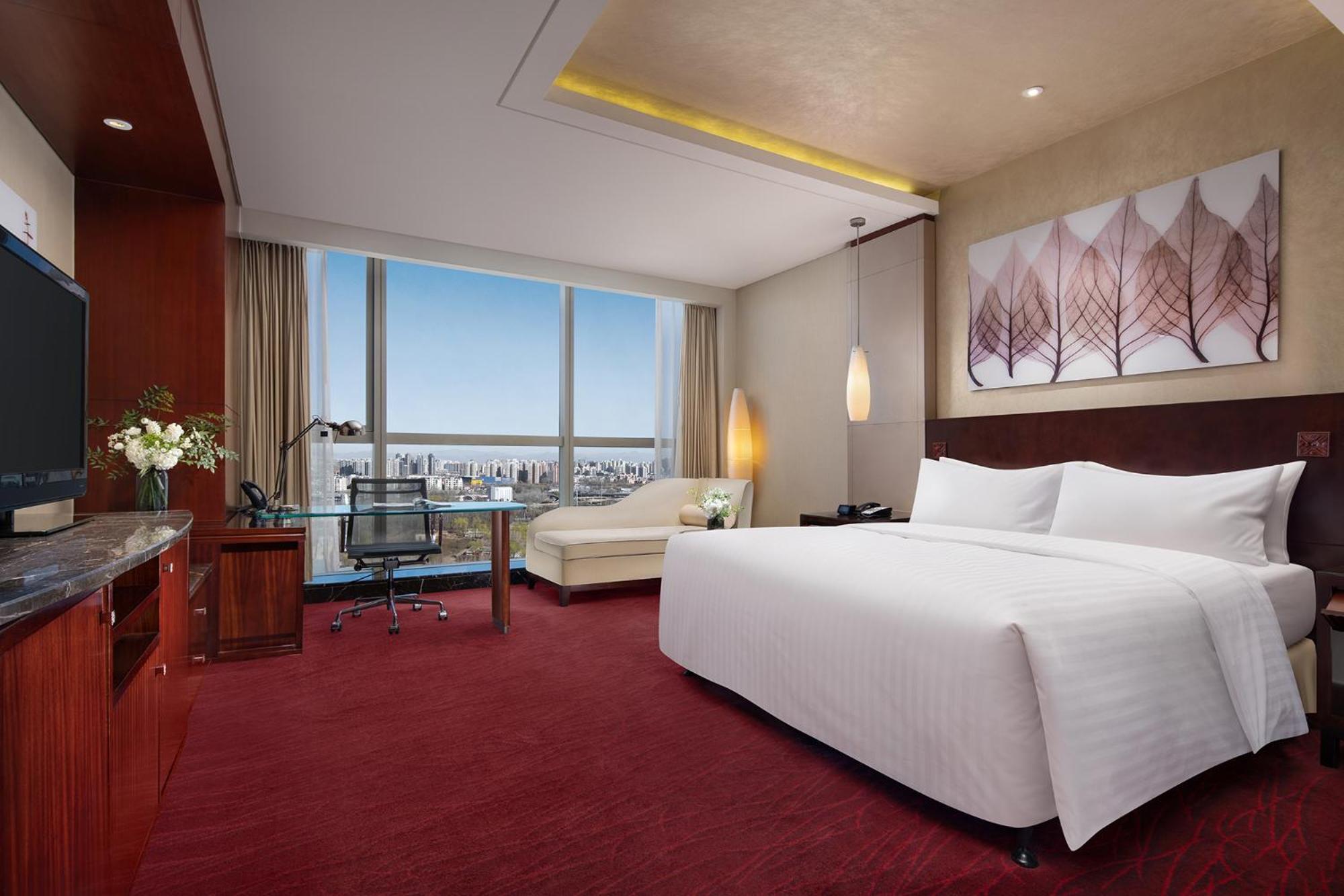 Deluxe Room Guest room 1 King City view