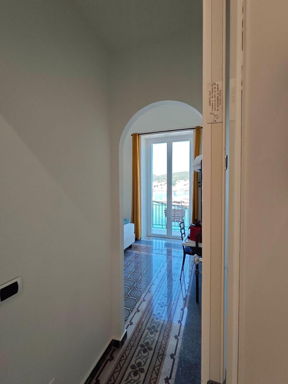 Double or Twin Room Sea View