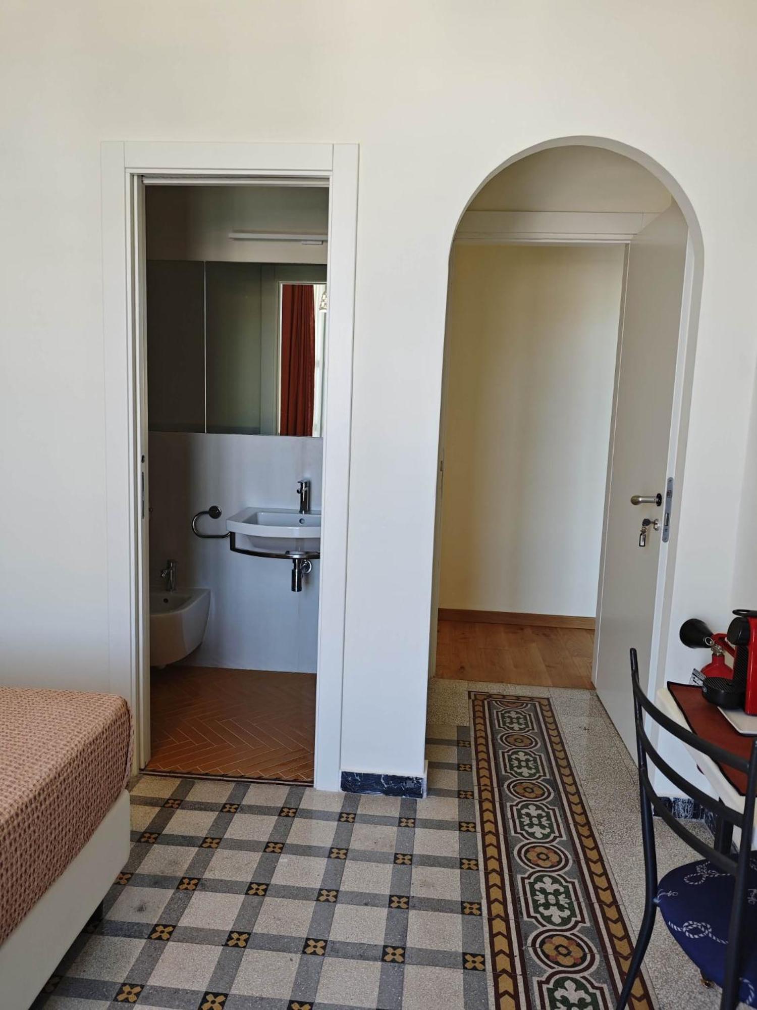 Double or Twin Room Sea View