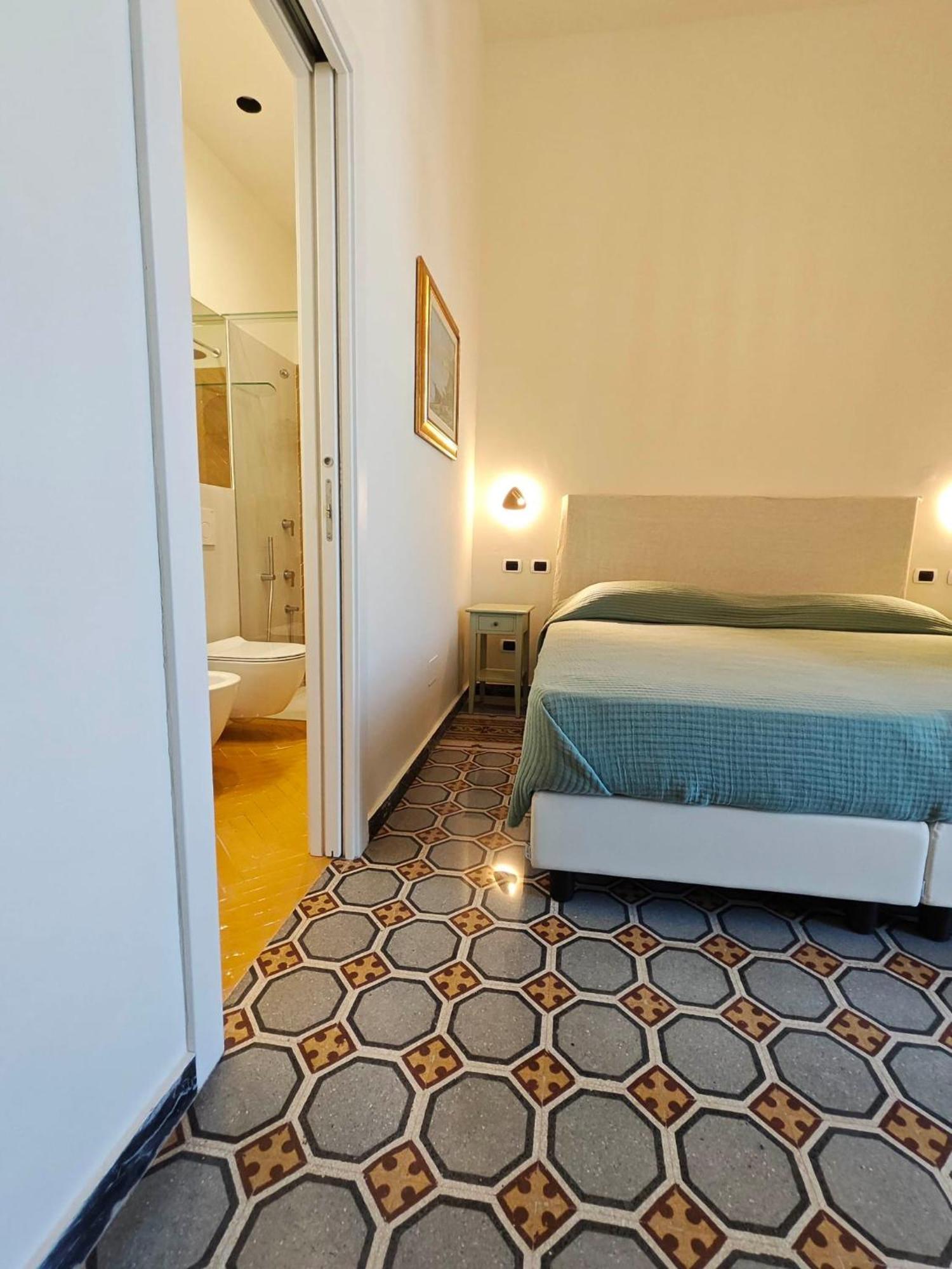 Double or Twin Room Sea View