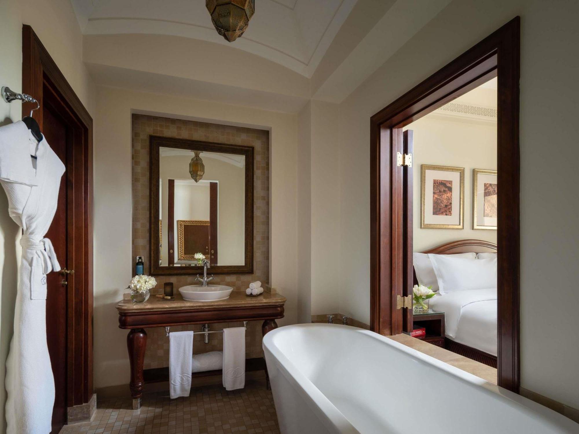 Luxury King Room balcony sea view