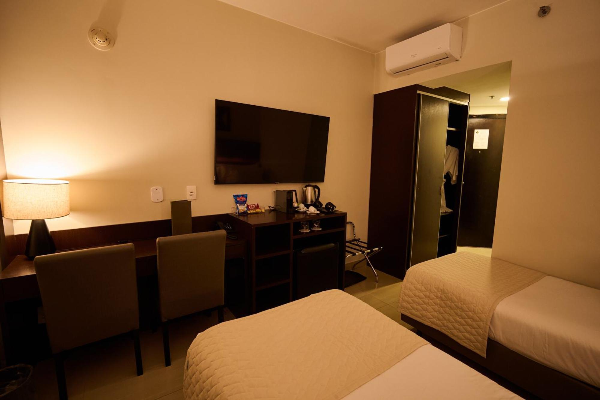 Quarto Superior com 2 Camas de Solteiro